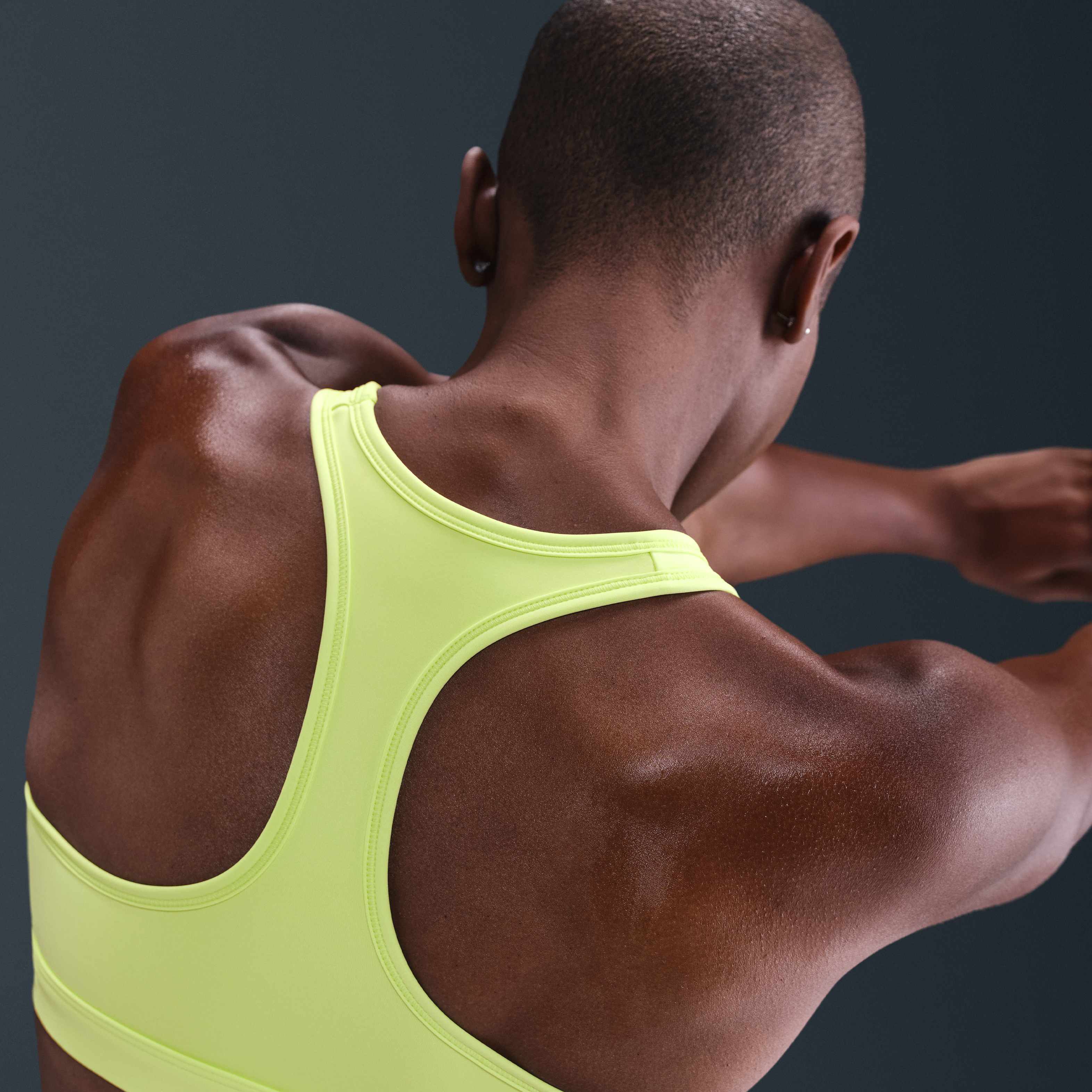 Nike Swoosh Medium-Support image number 1