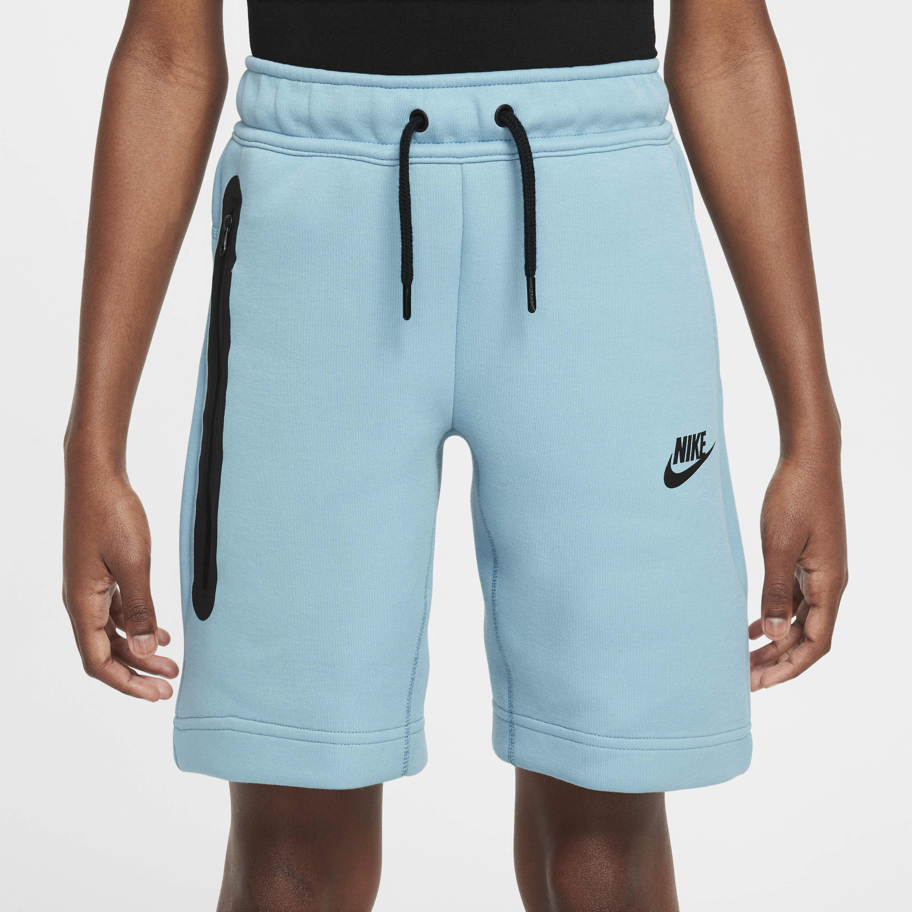 Nike tech fleece shorts boys 2025