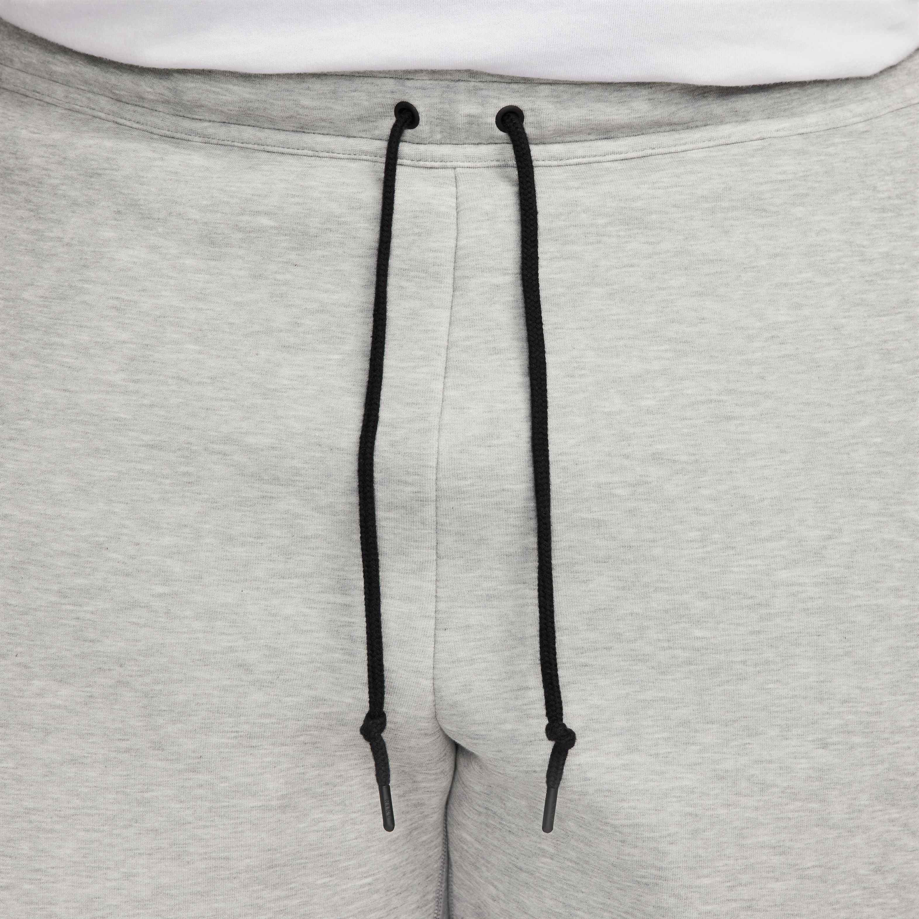 Nike Sportswear Tech Fleece image number 13