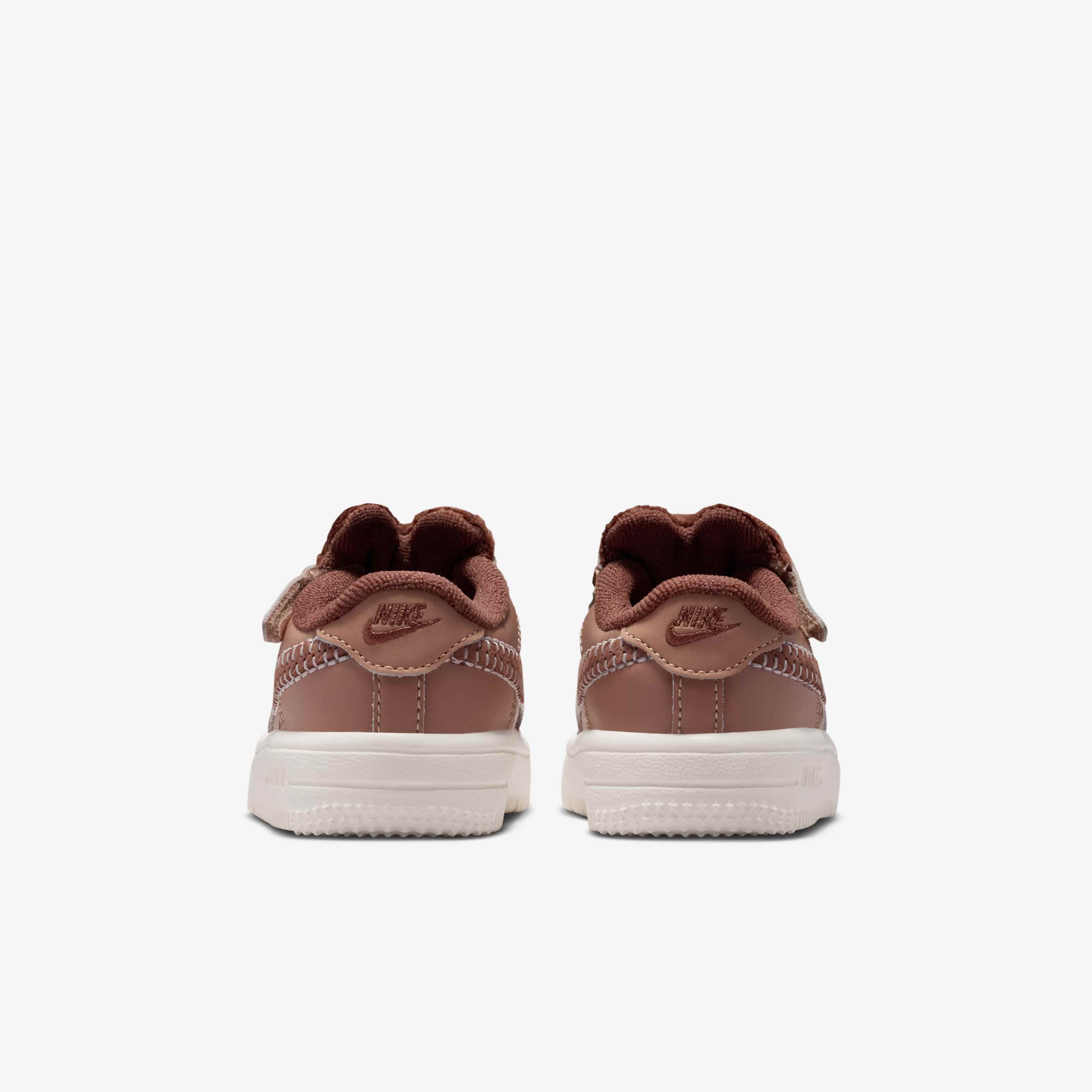Nike Force 1 Low EasyOn image number 5
