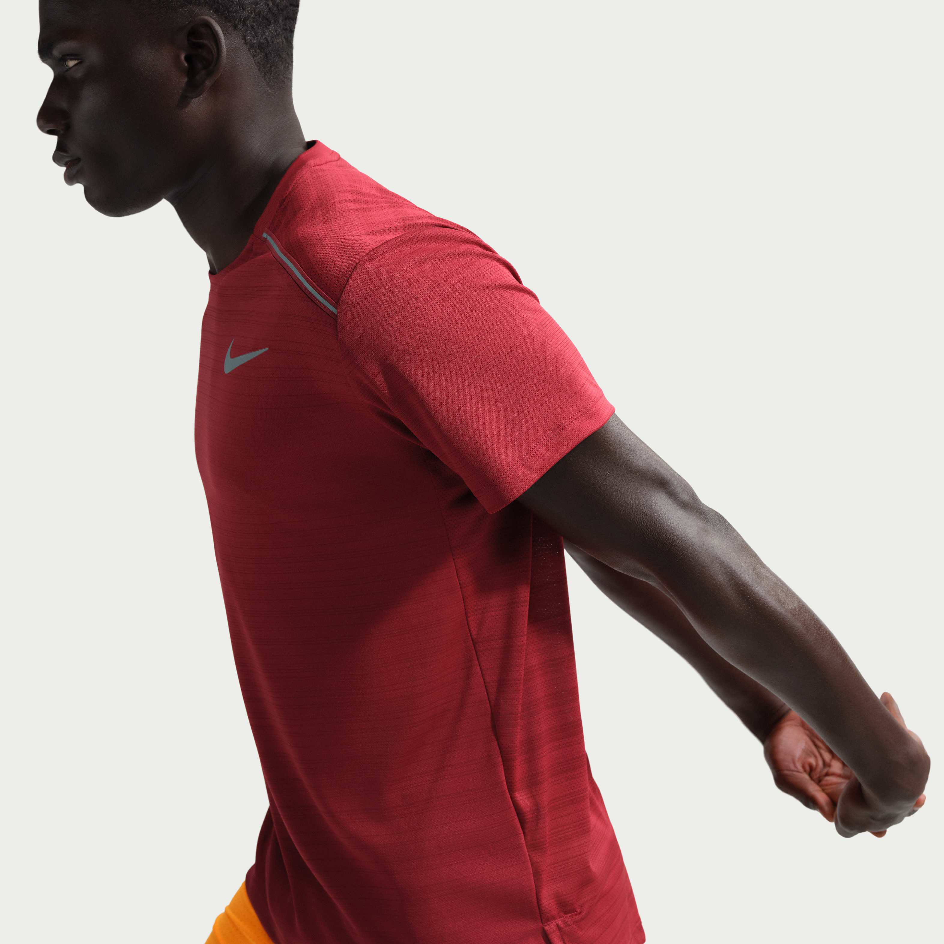 Nike Miler image number 2