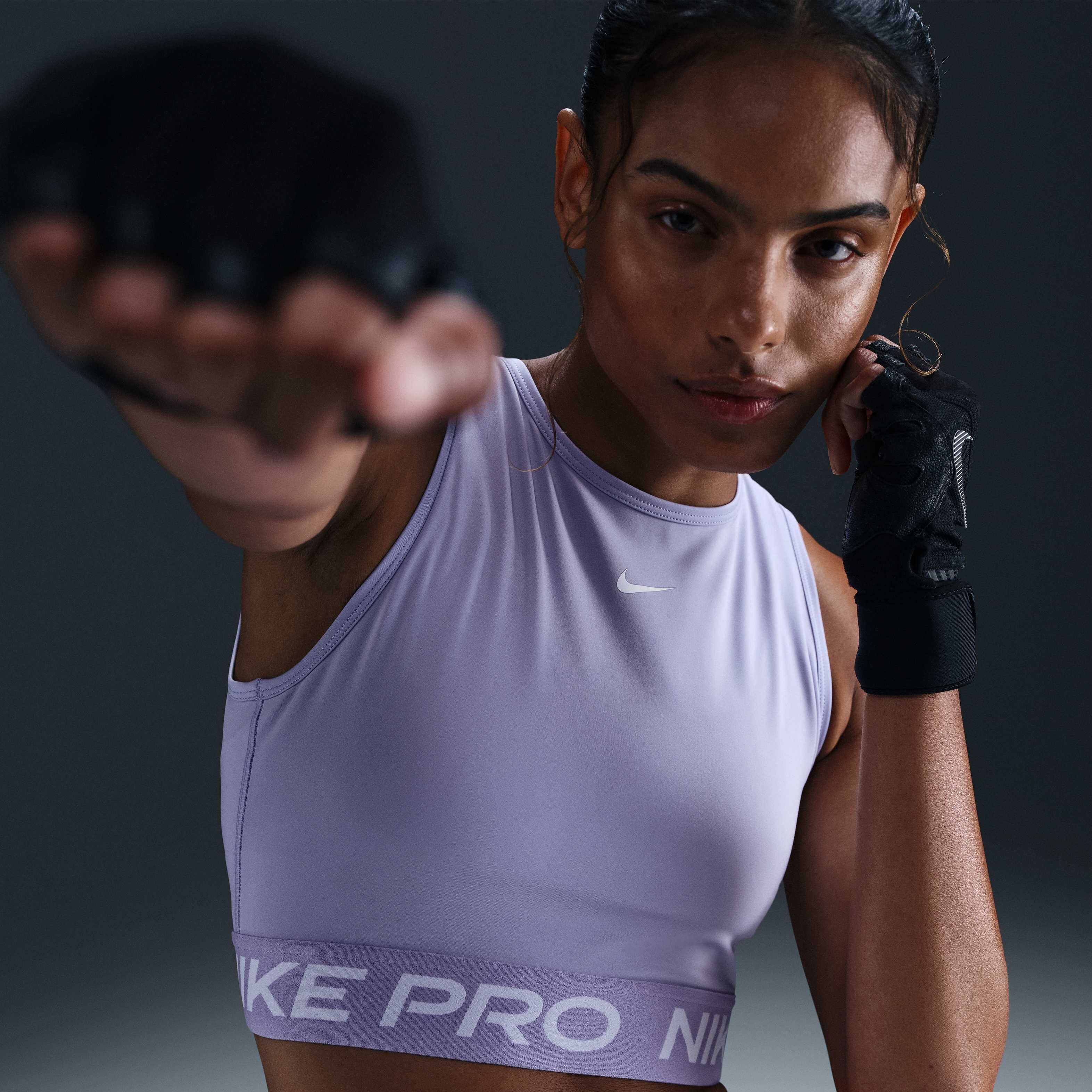 Nike Pro image number 0