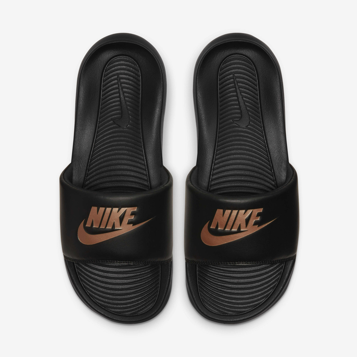 Nike Victori One image number 4 Nike Victori One image number 4