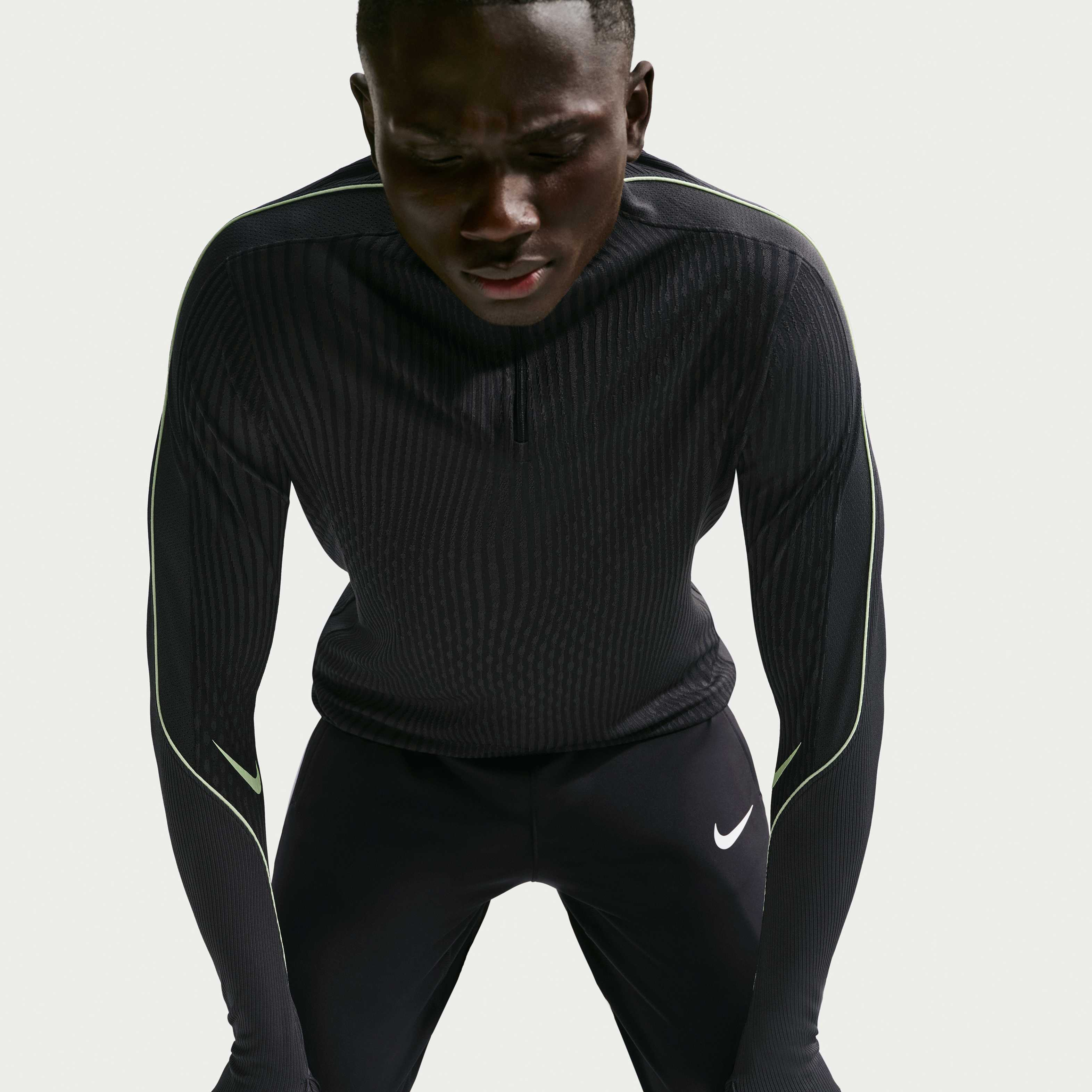Nike Strike Elite image number 2