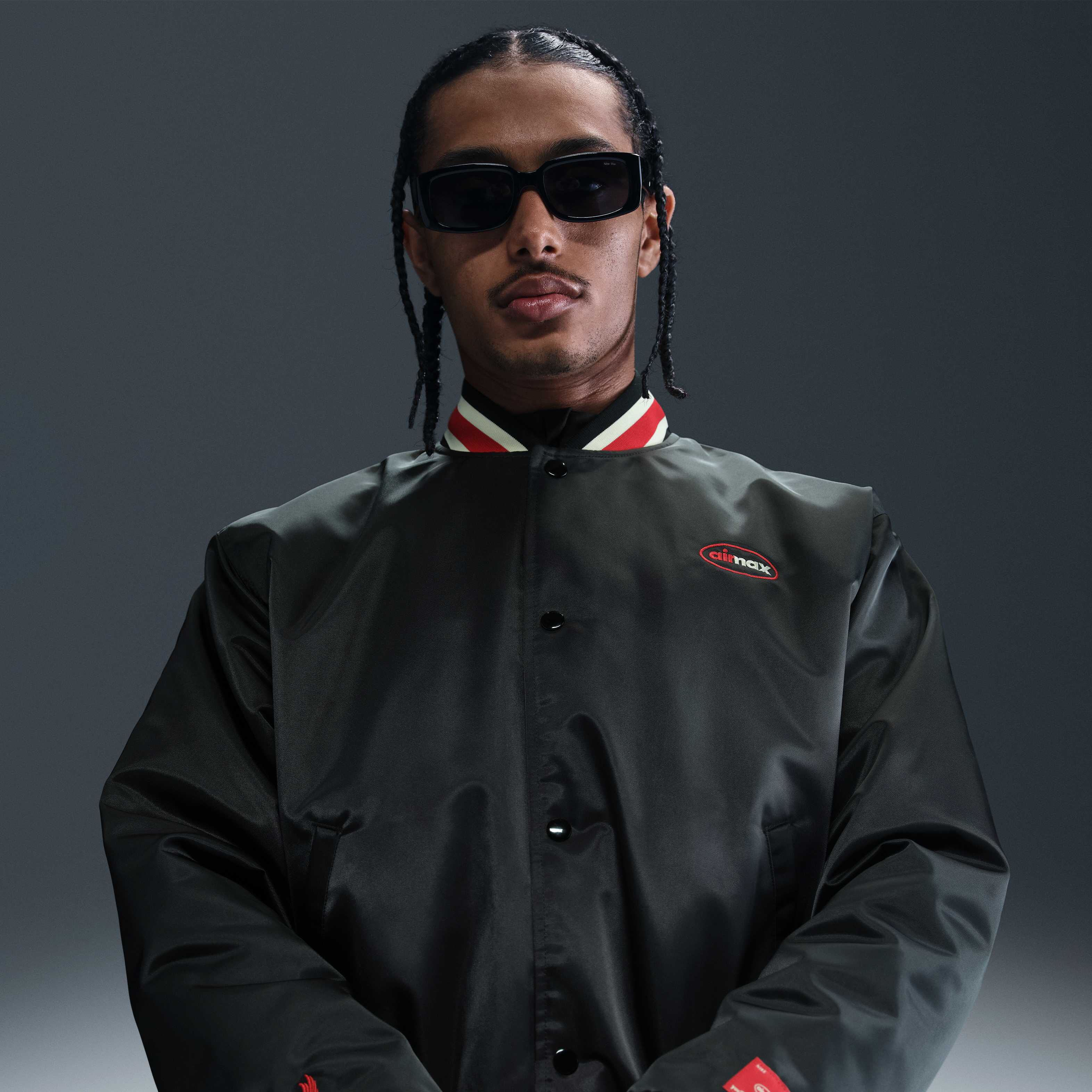 Liverpool F.C. Authentics Special Edition image number 0