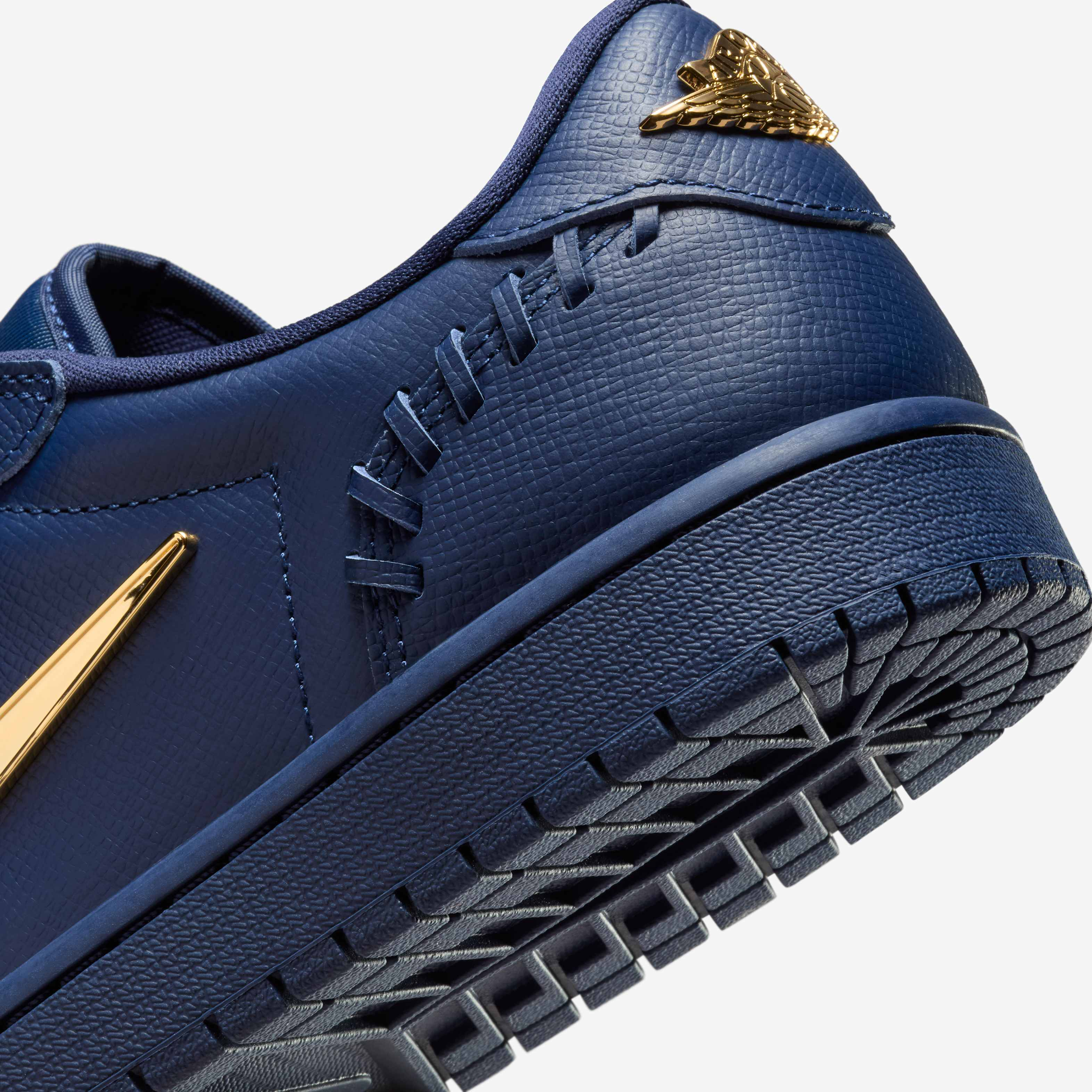 Air Jordan 1 Low Method of Make image number 7