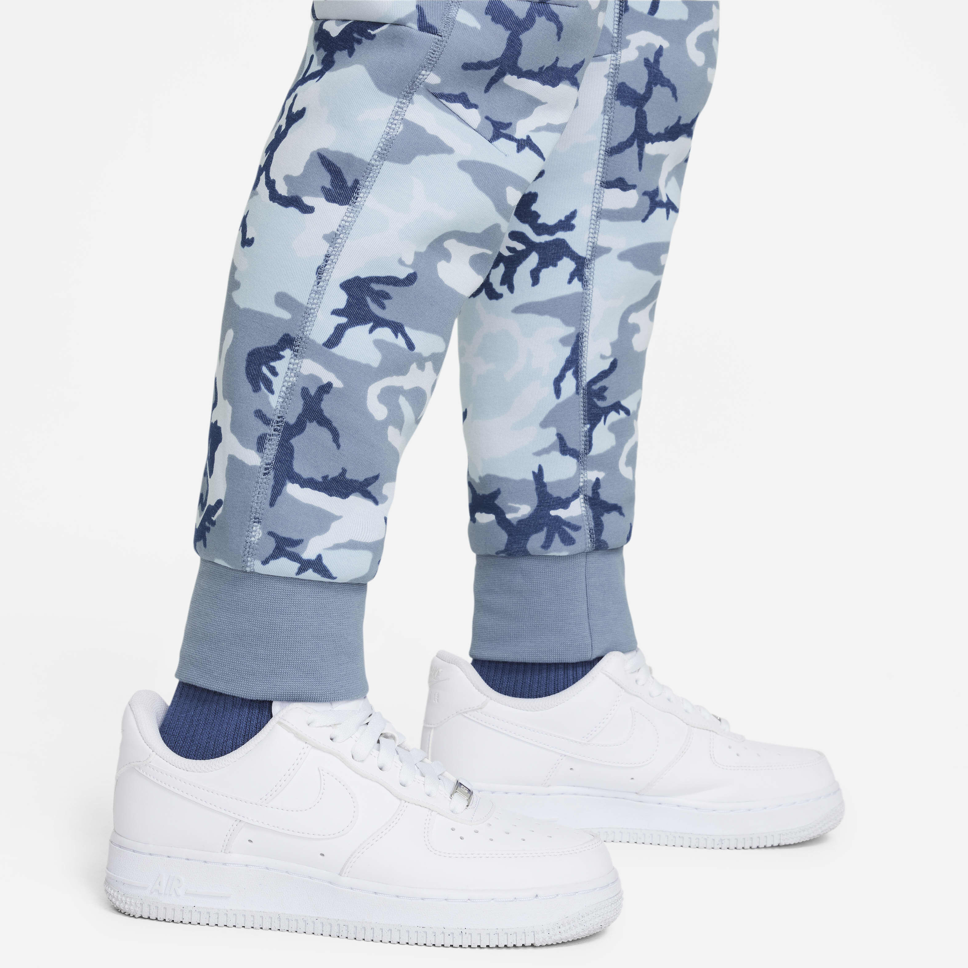 Nike blue camo joggers top