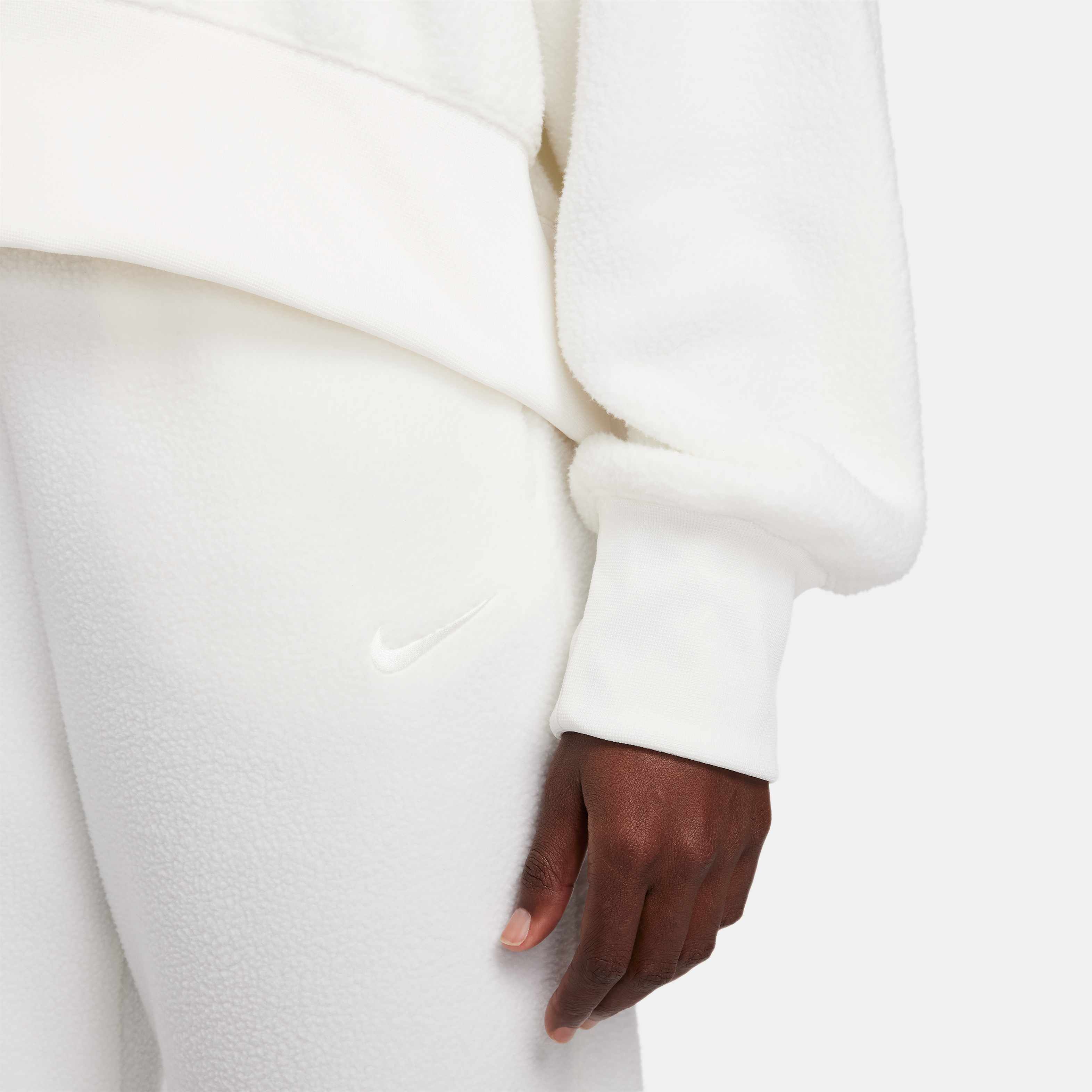 Nike Sportswear Plush image number 4