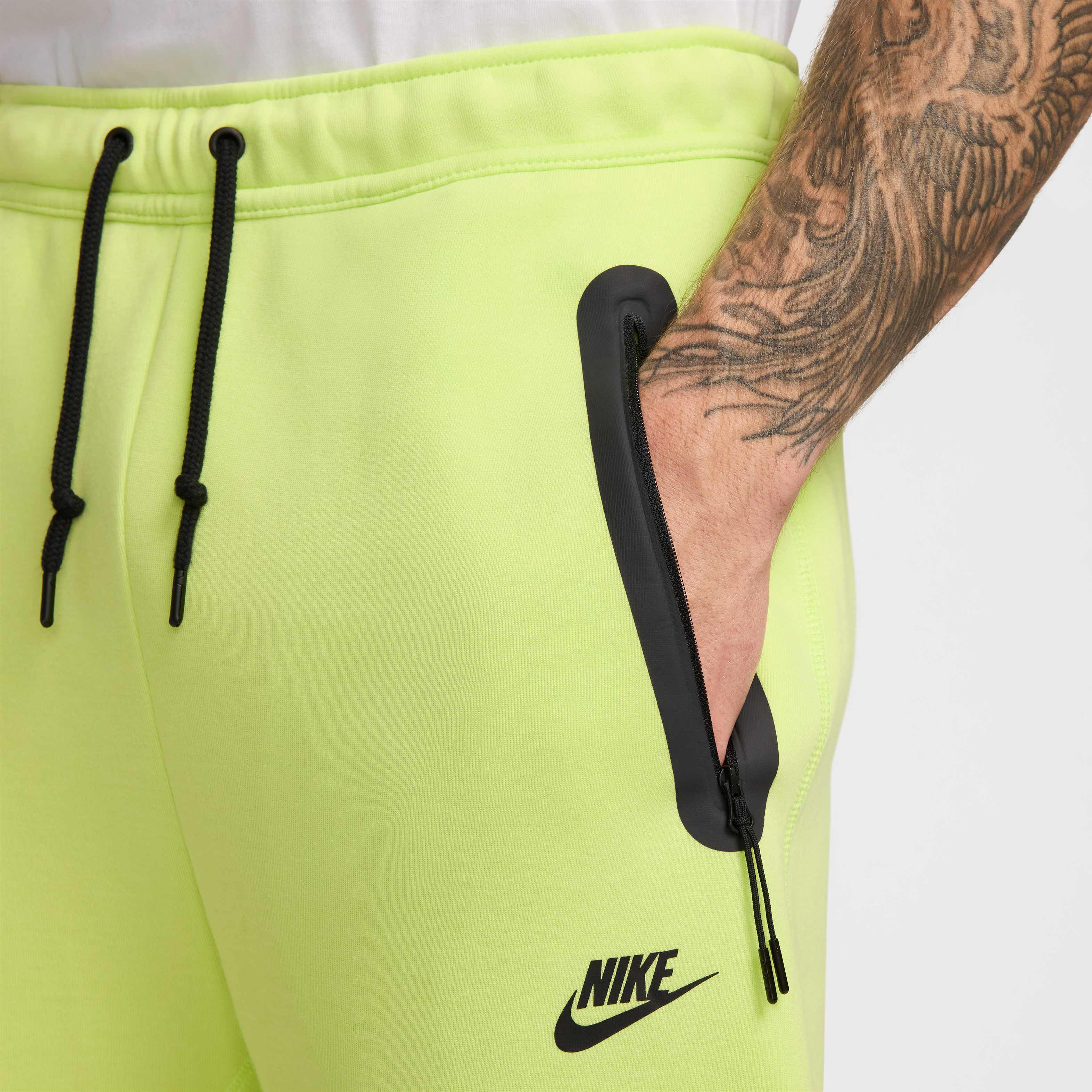 نايكي تك image number 3