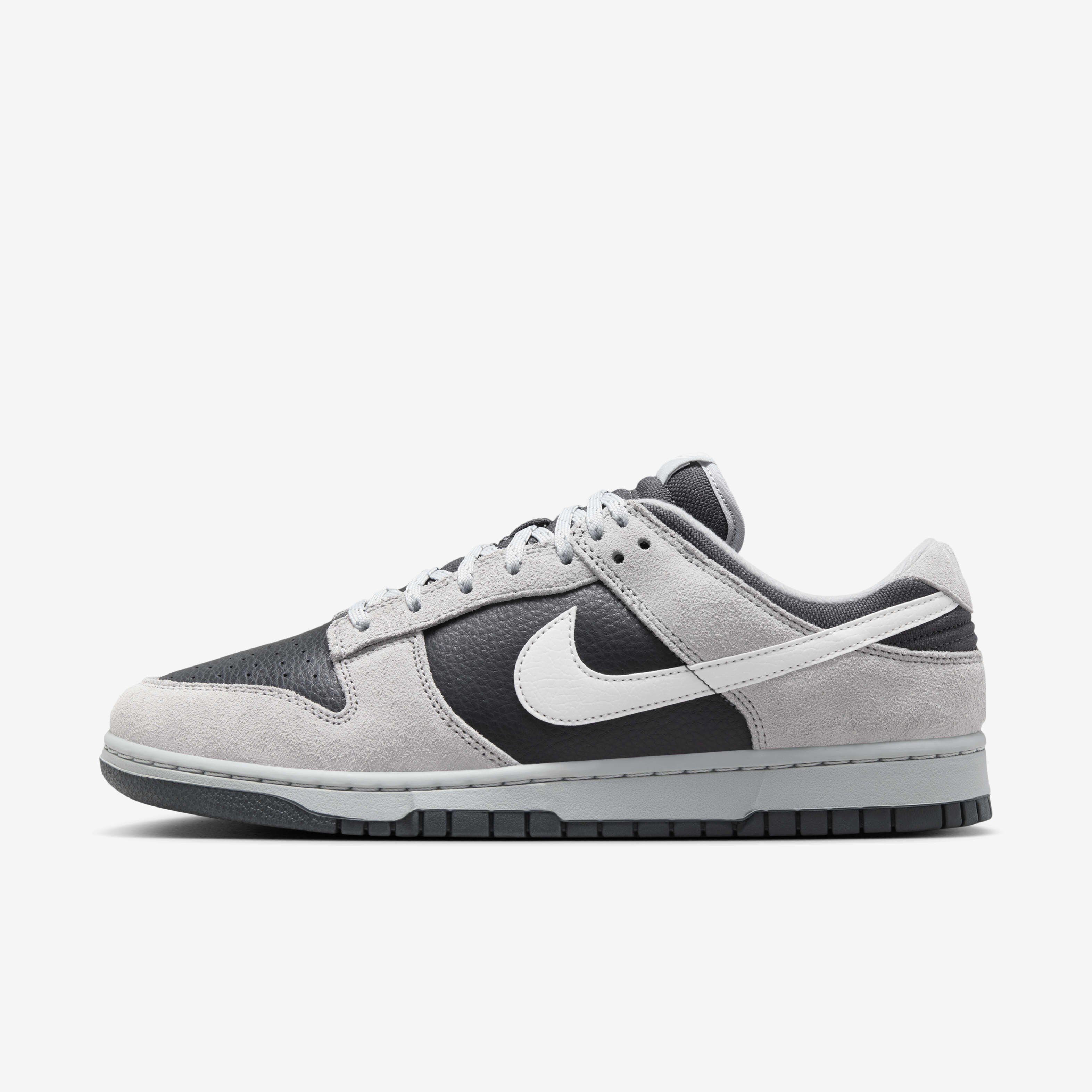 Nike Dunk Low image number 0