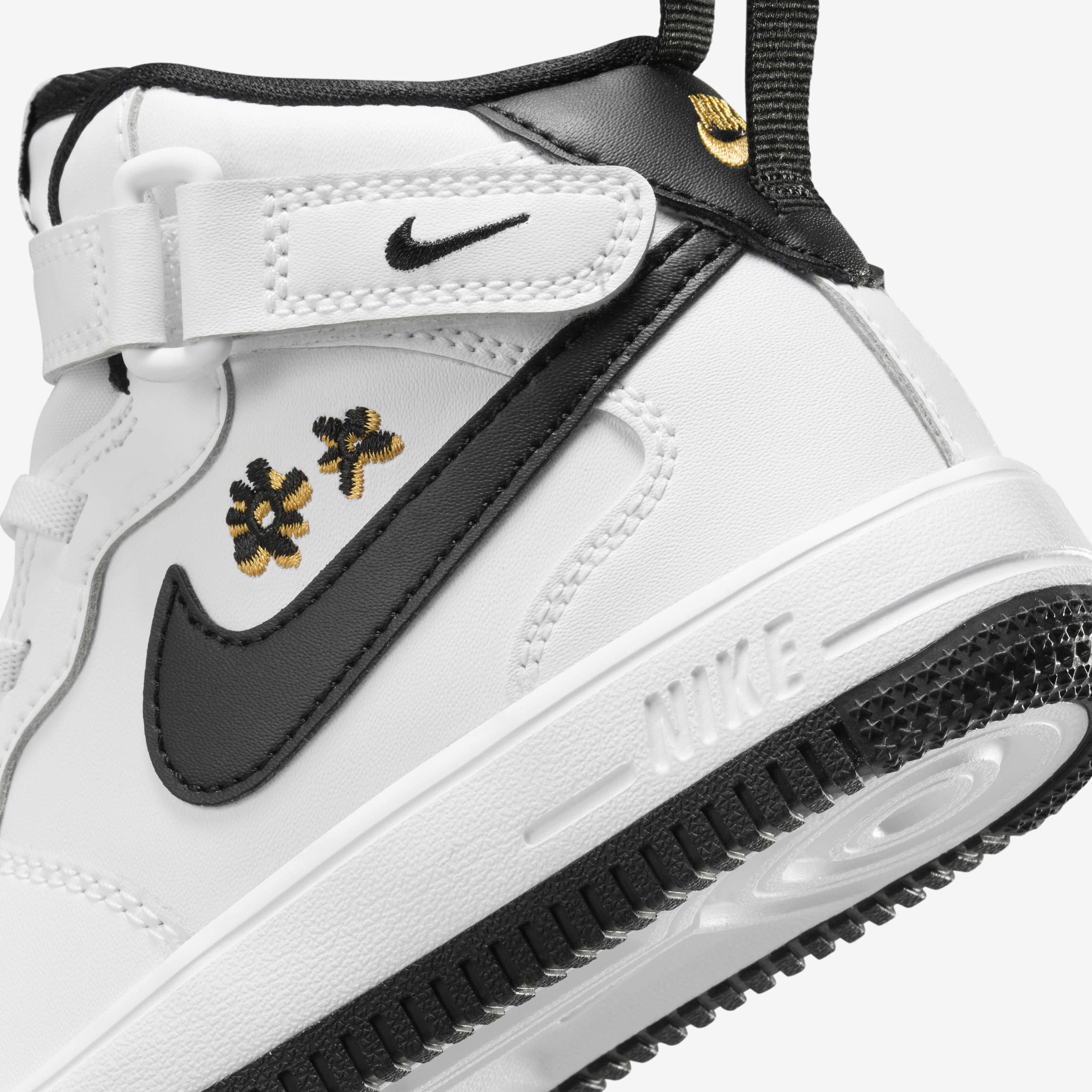 Nike Force 1 Mid SE EasyOn image number 7