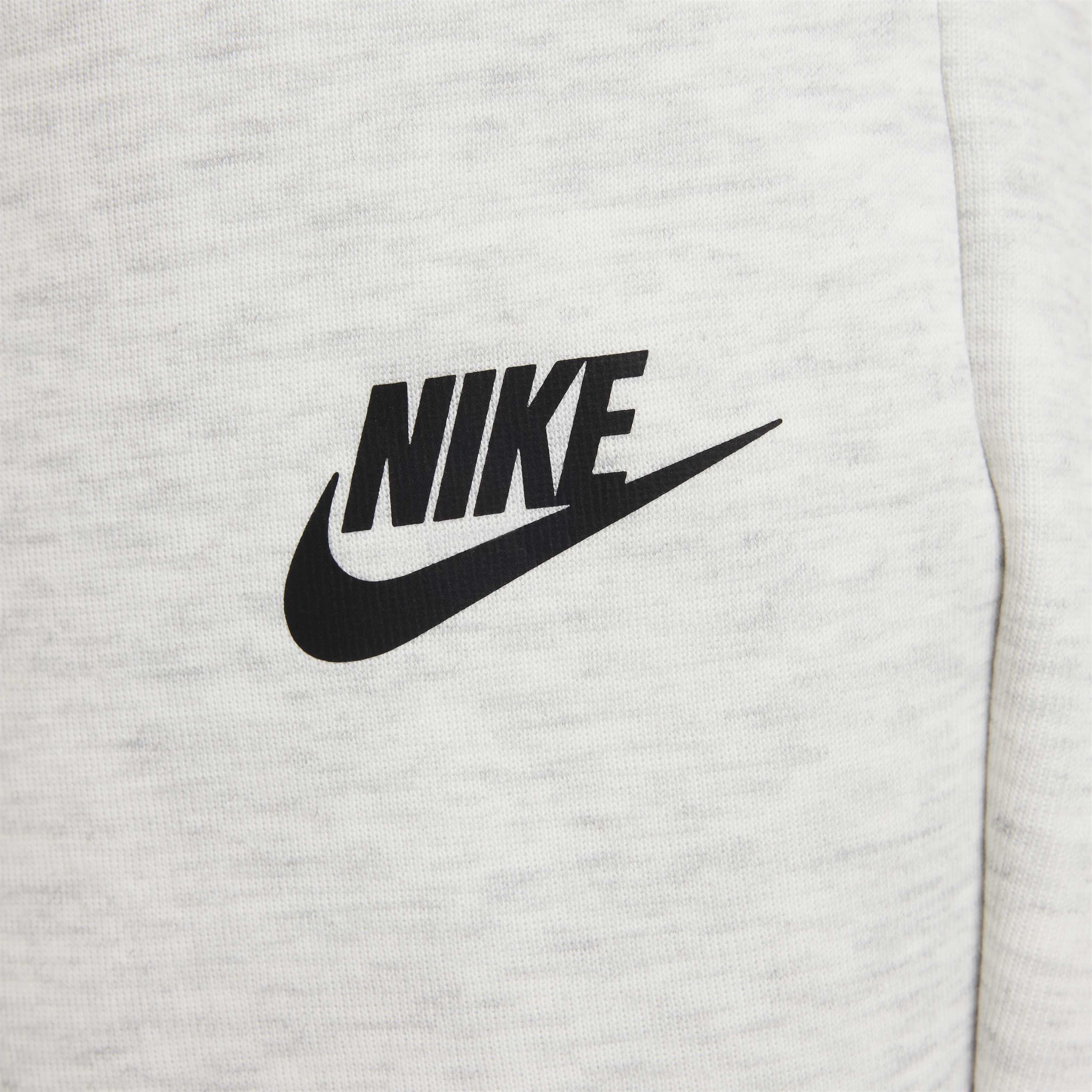 Nike Sportswear Tech Fleece image number 4