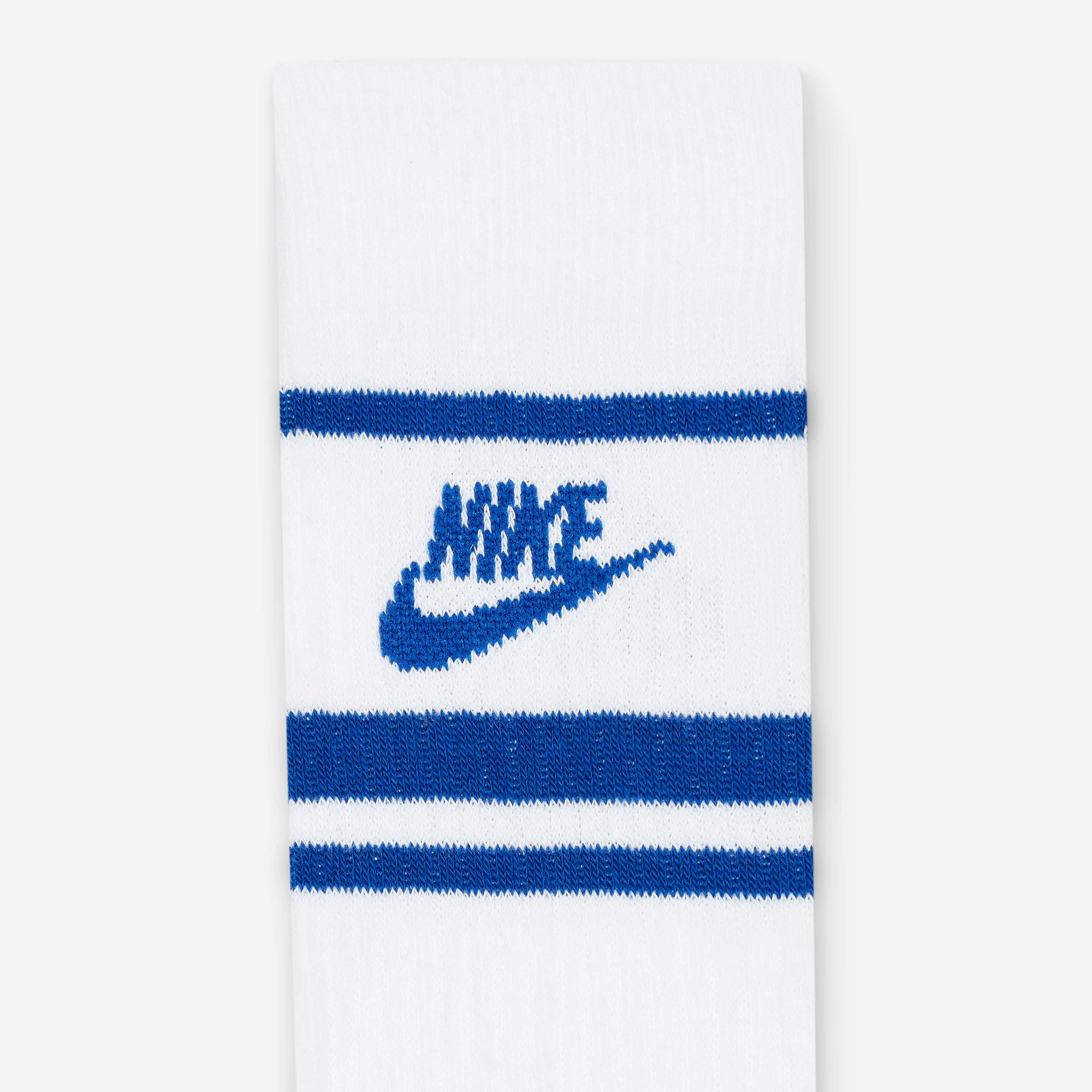 Nike Sportswear Dri-FIT Everyday Essential image number 3