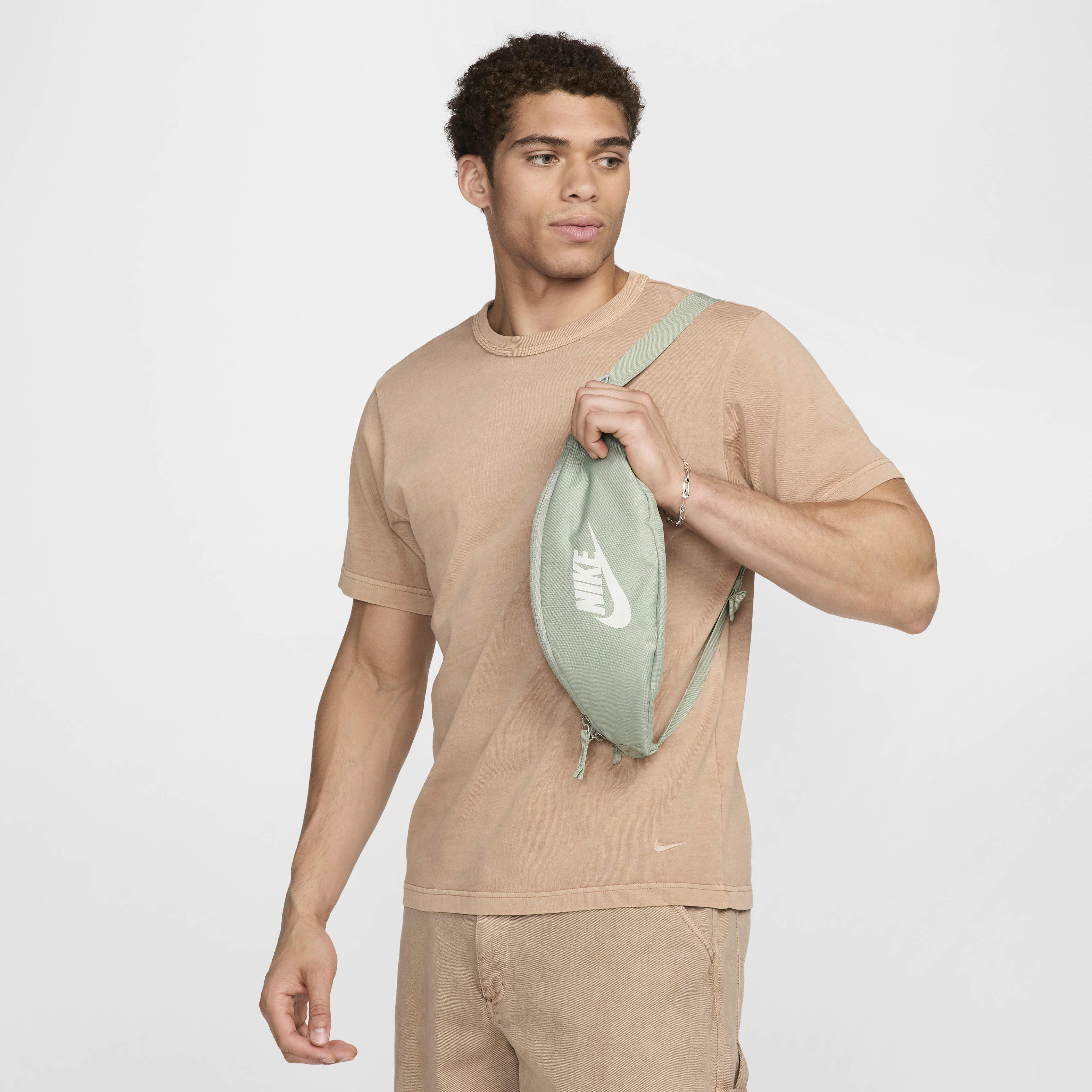 Nike Heritage image number 0