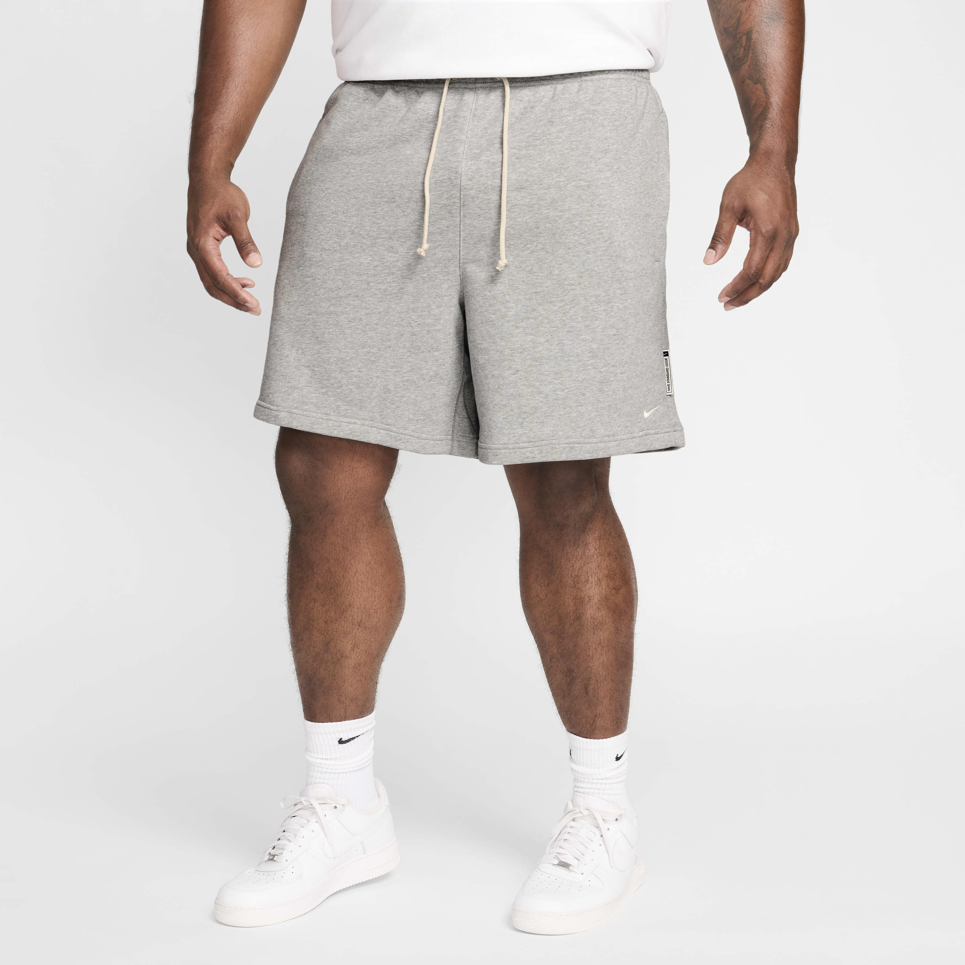 Nike Standard Issue image number 8