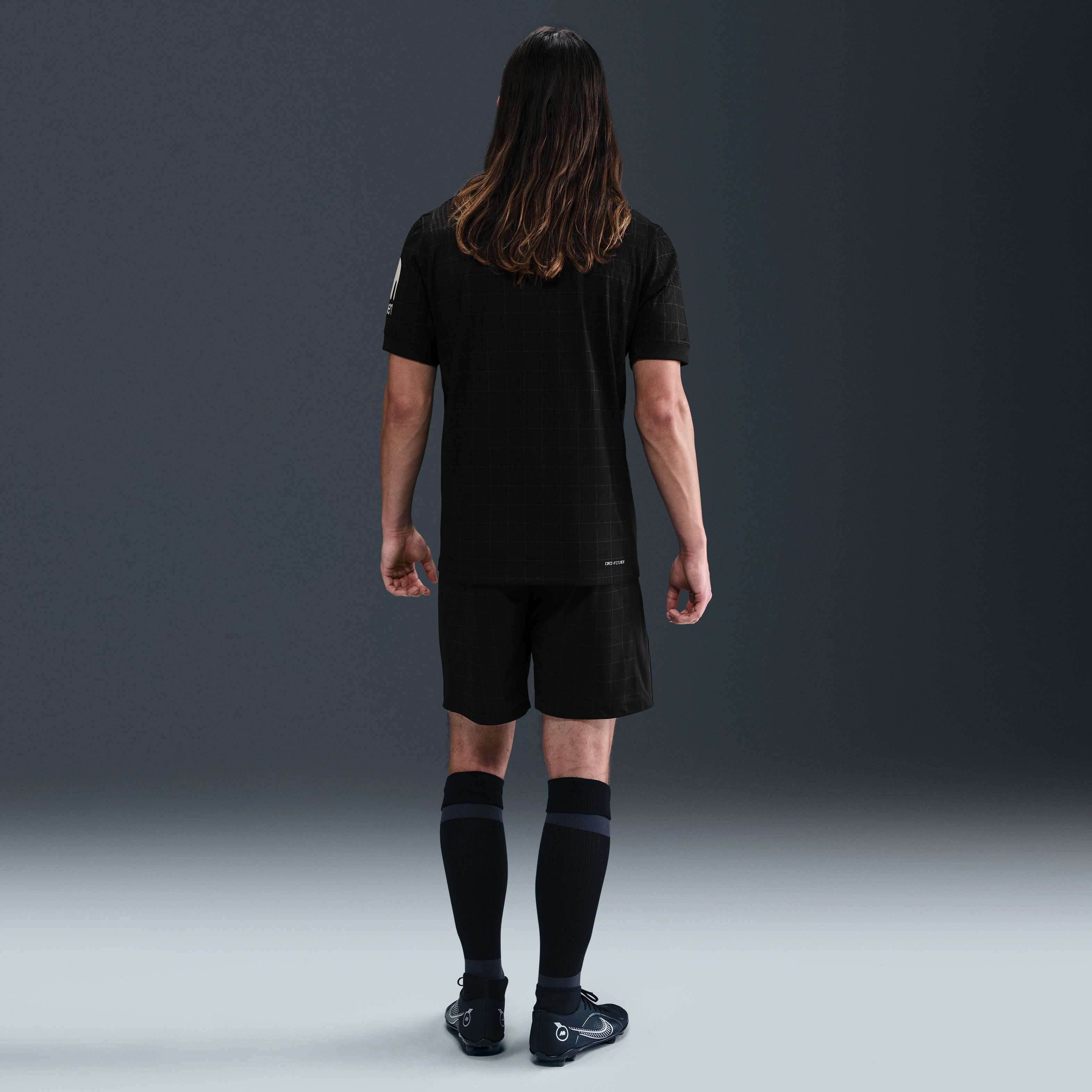 Tottenham Hotspur 2025/26 Stadium Away image number 3