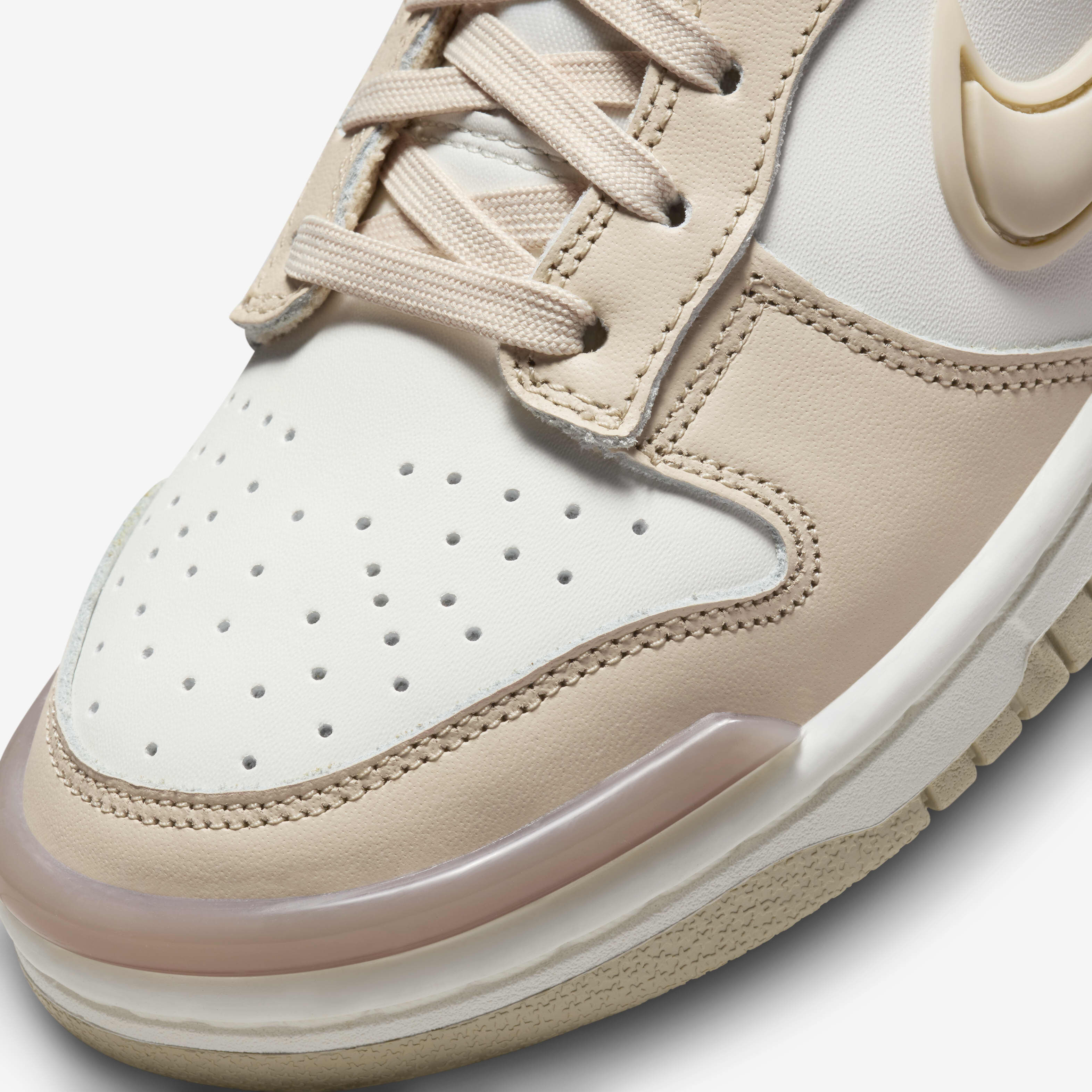 نايكي دانك لو تويست image number 6