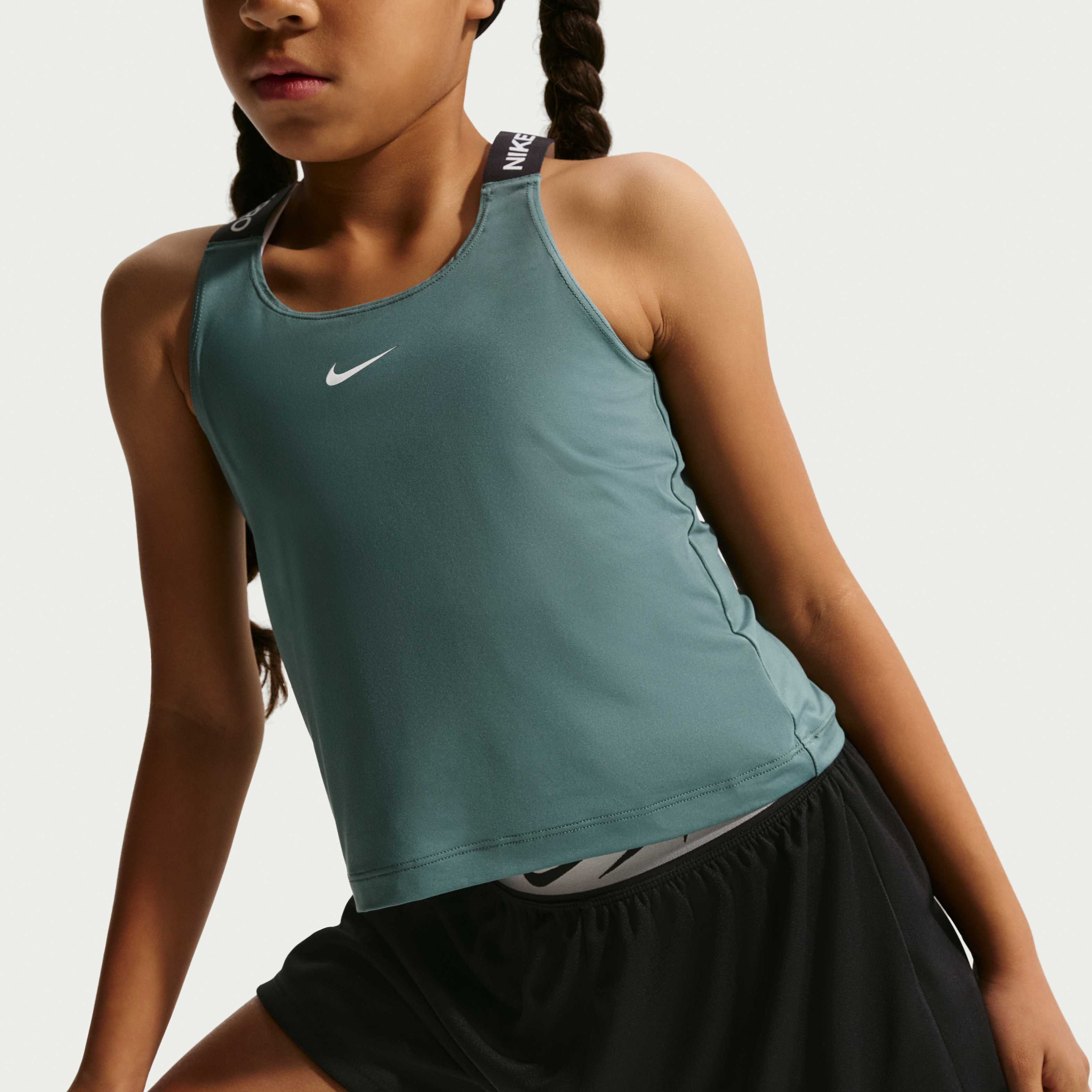 Nike Pro image number 2