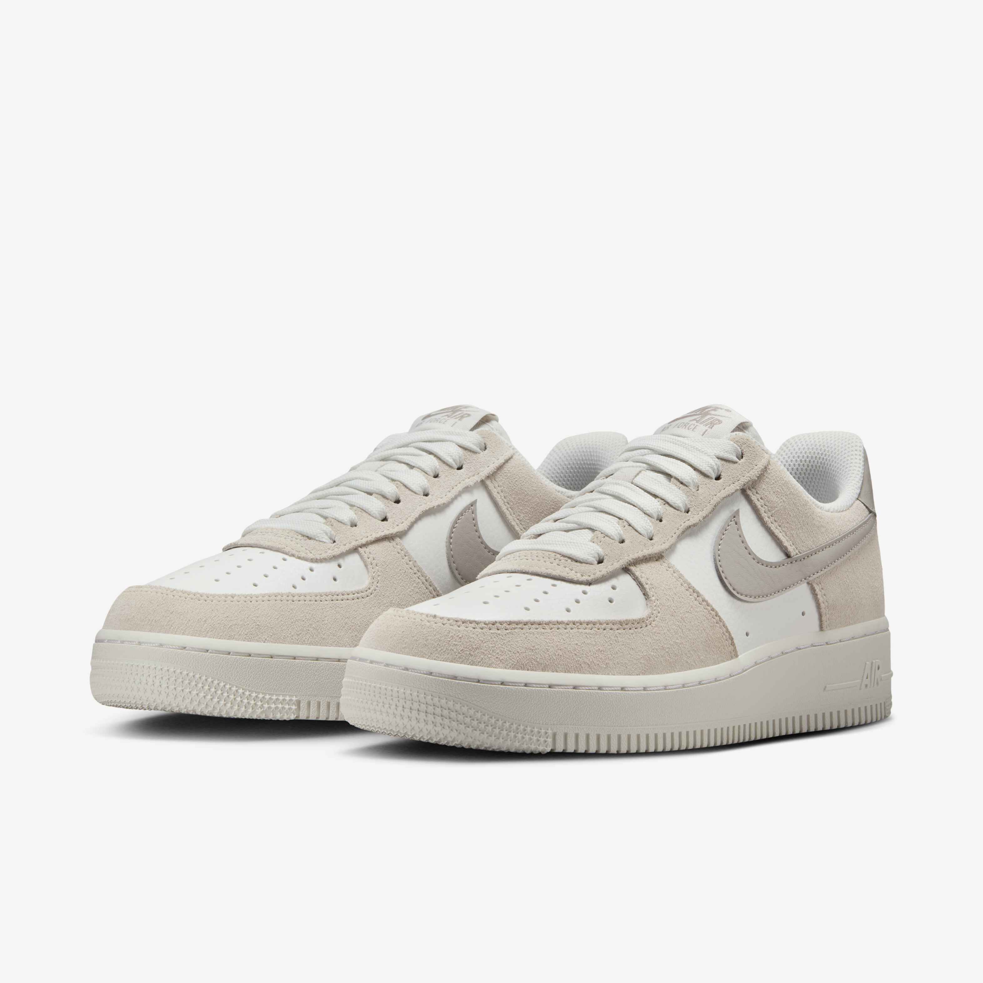 Nike Air Force 1 Low image number 4