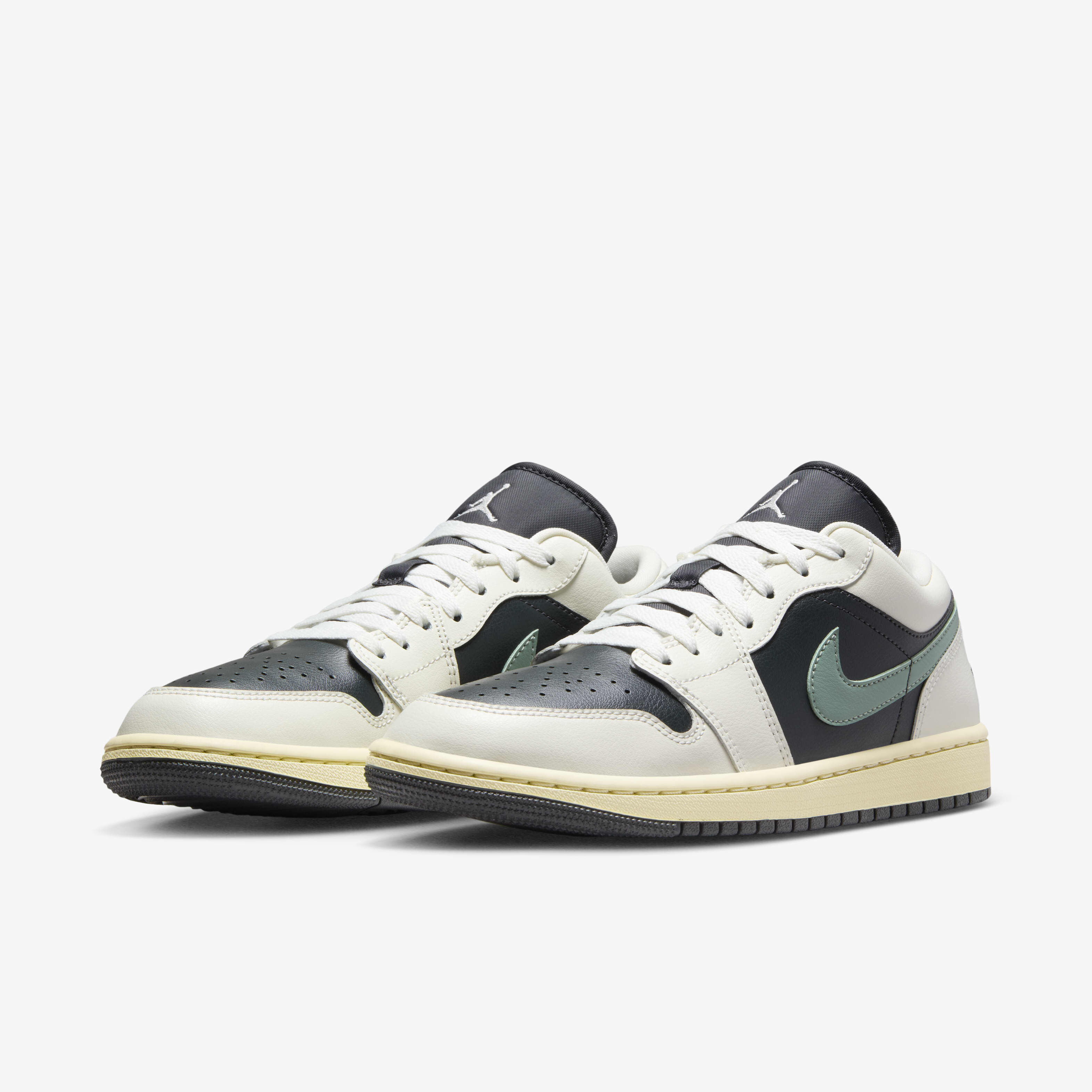 Air Jordan 1 Low image number 4