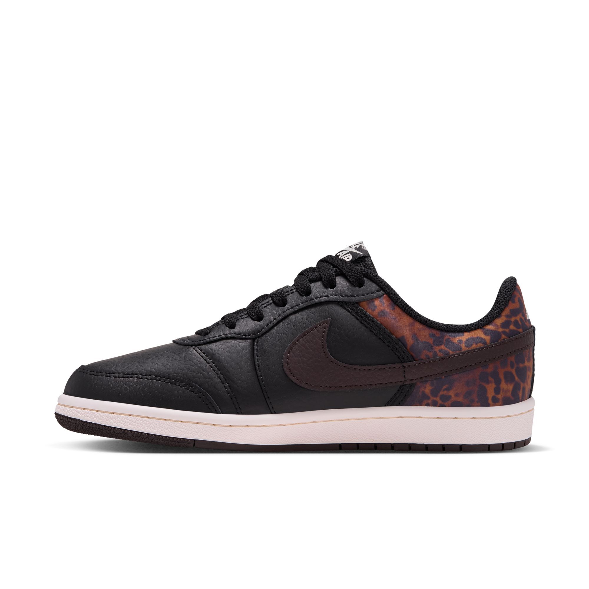 Air Jordan Skyline Low image number 4