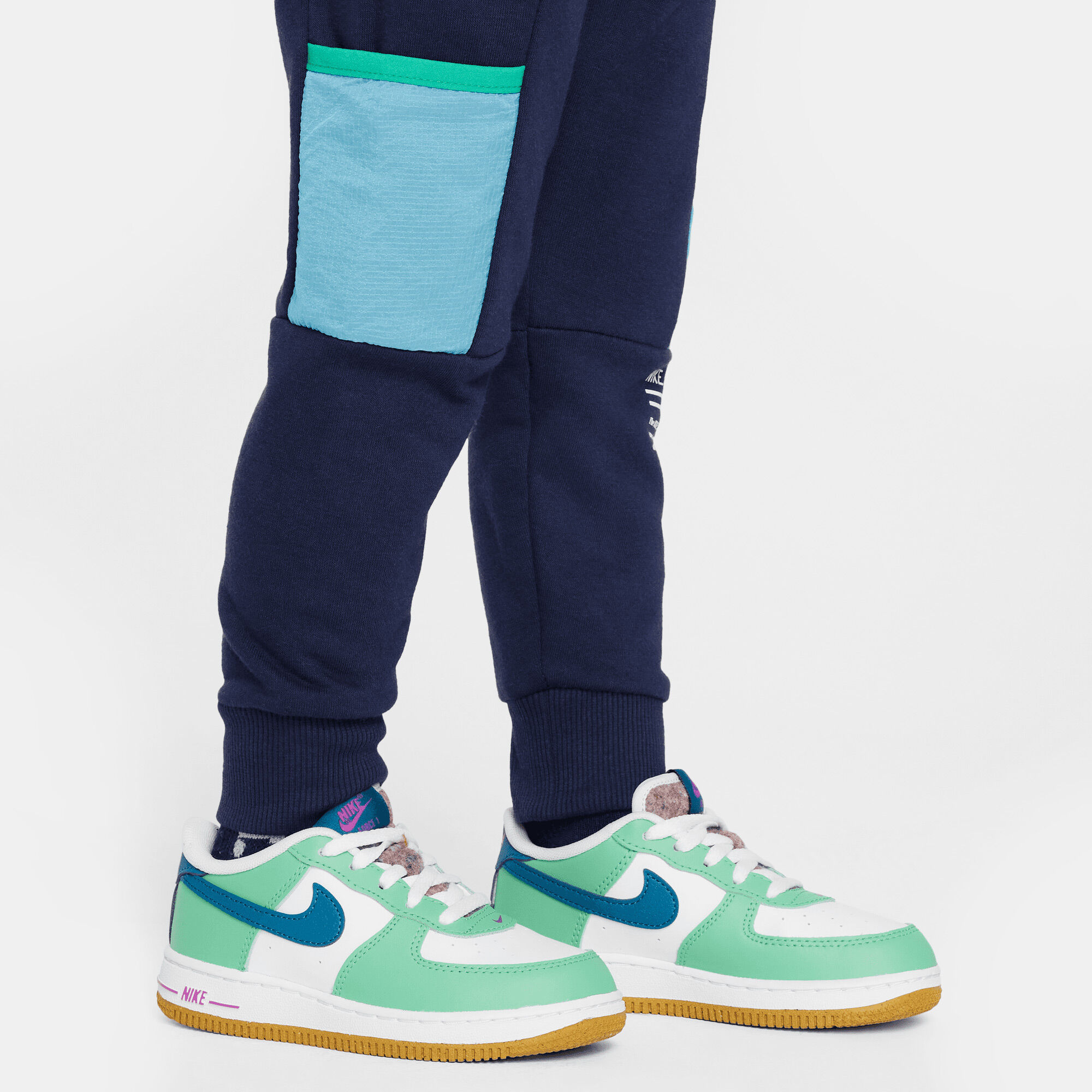 نايكي سبورتسوير بينت يور فيوتشر image number 3