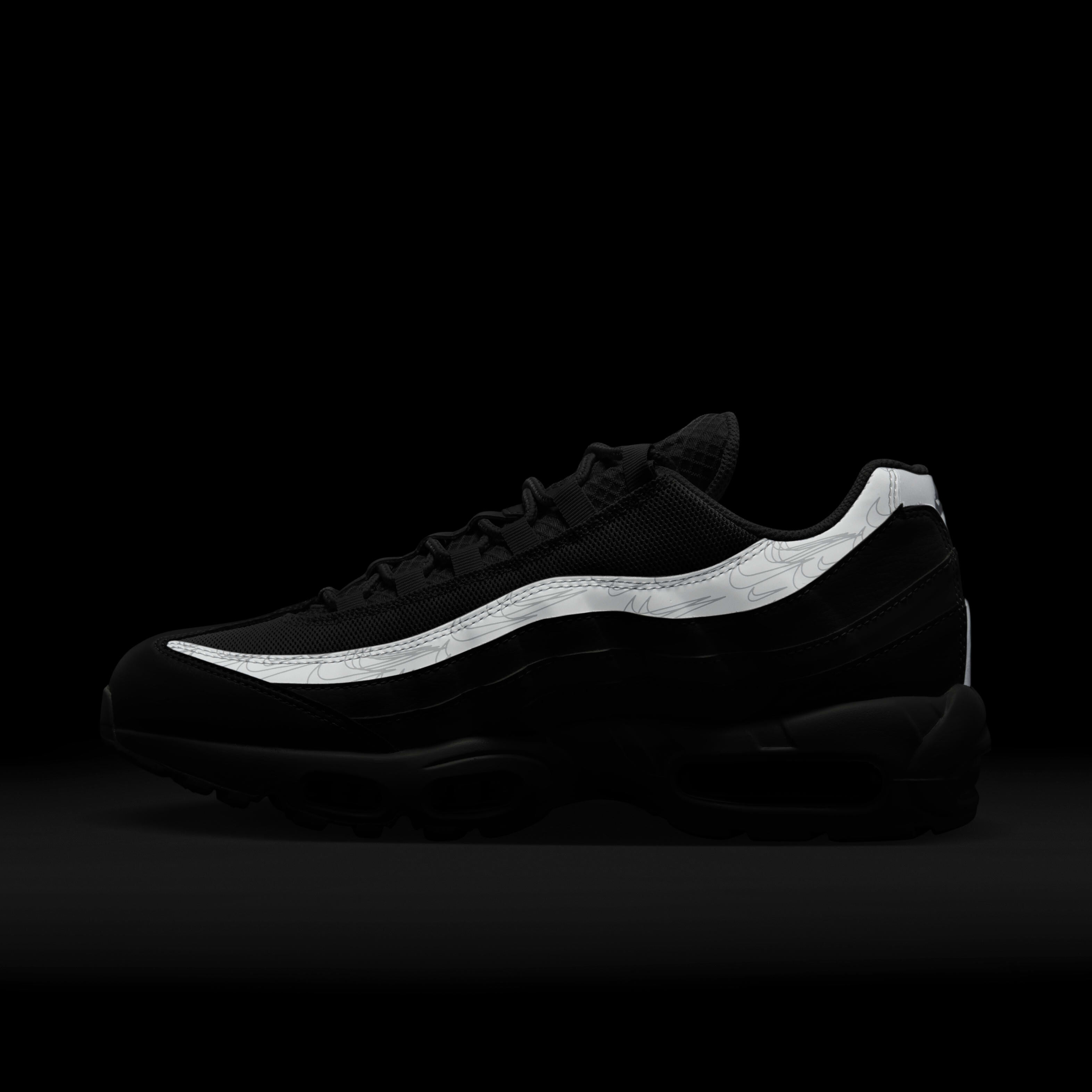 NIKE ☆ Air Max 95 ‘Wolf Grey & Midnight Navy’ The Nike Air Max 95 Wolf Grey Midnight Navy Gets Covered In