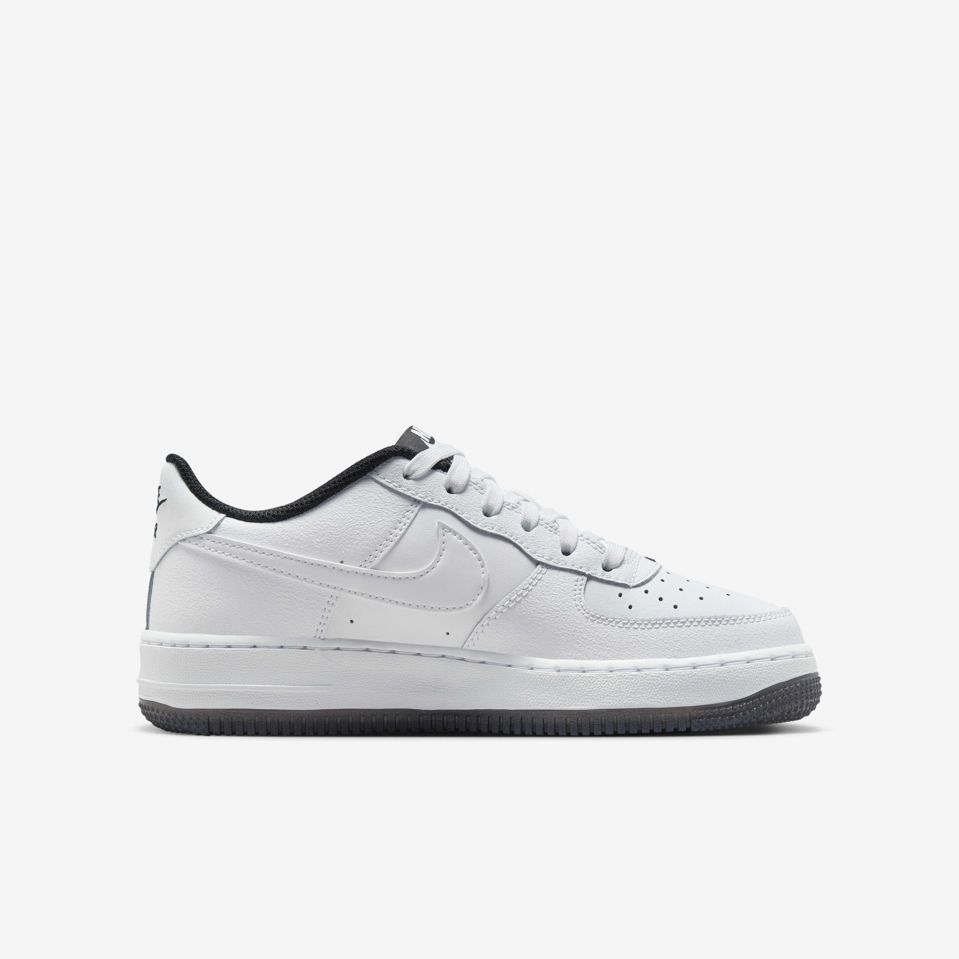 Nike Air Force 1 LV8 4 image number 2