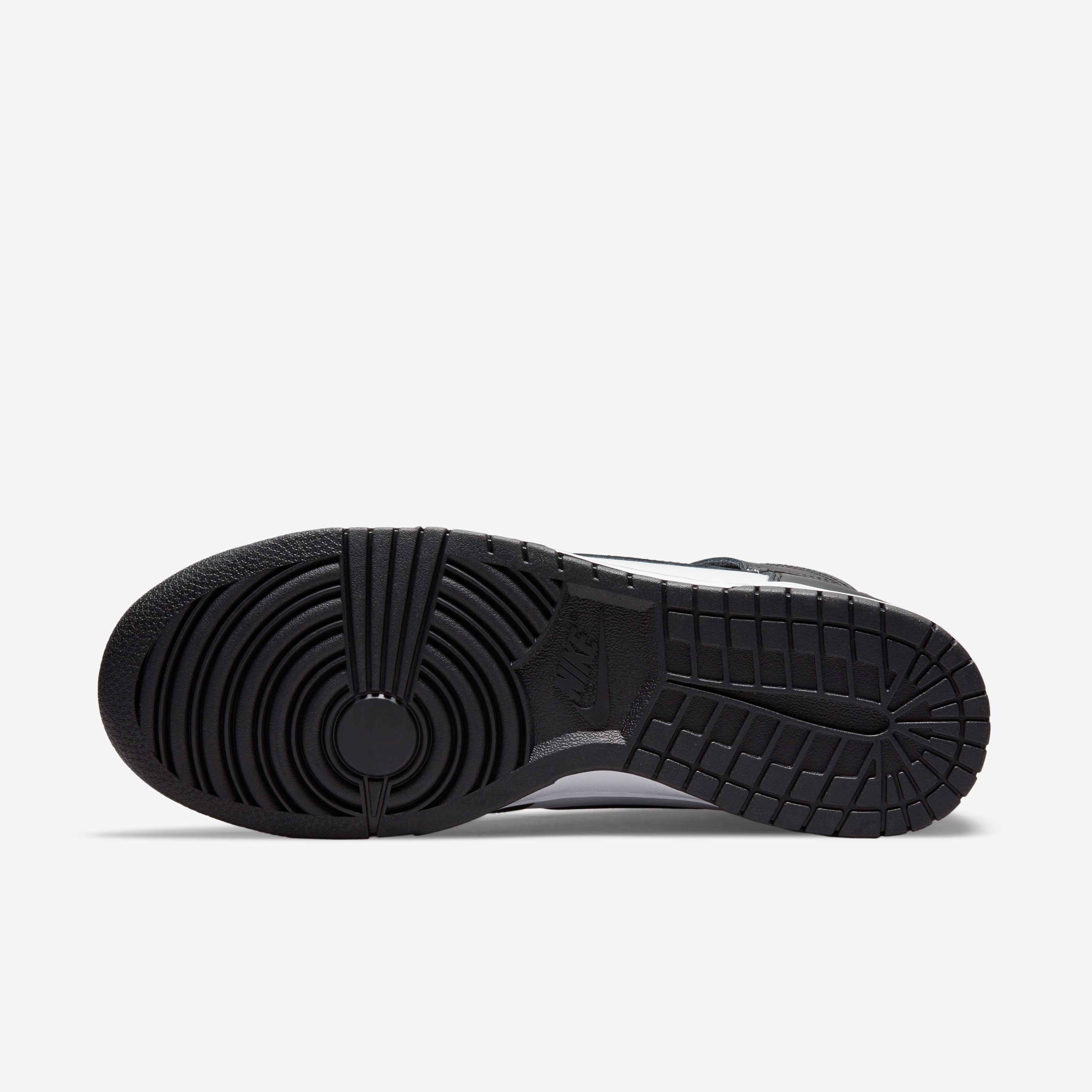 Nike Dunk High Retro image number 1