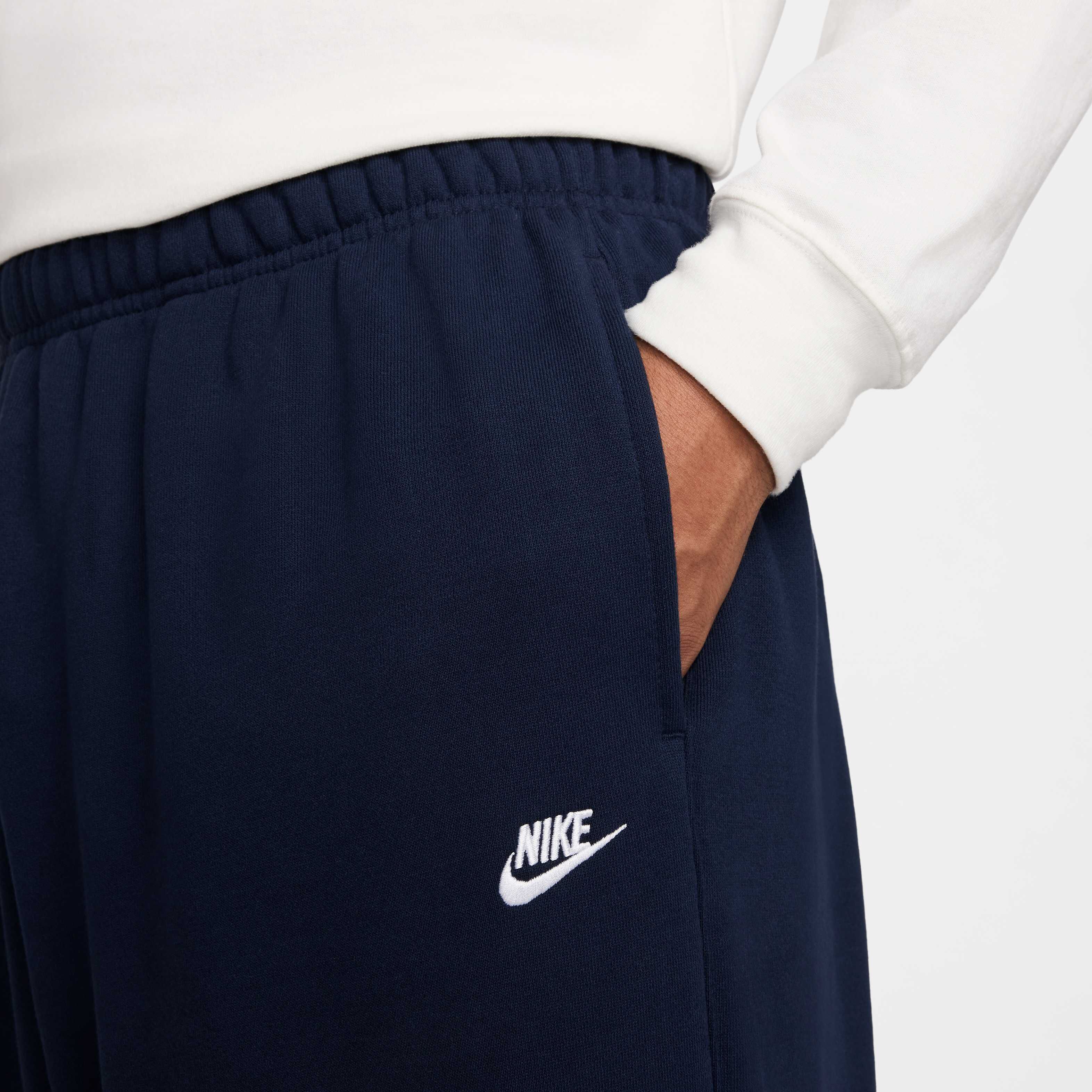 Nike Club Fleece image number 3