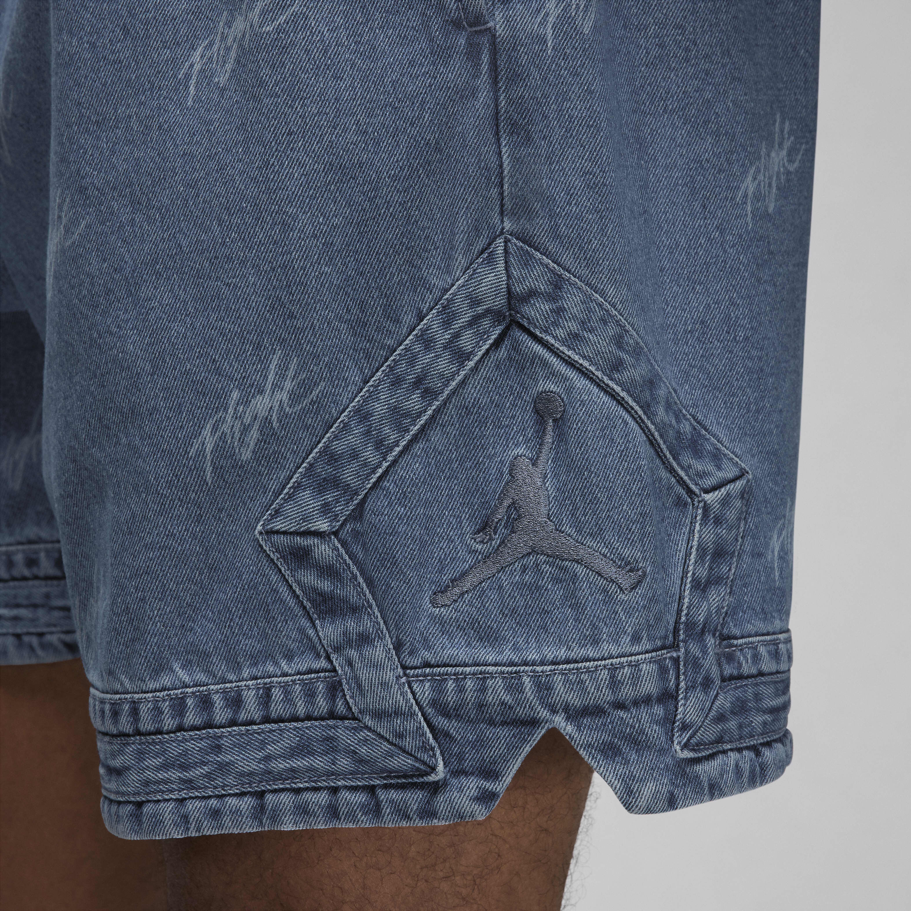 ウェア NIKE JORDAN BRAND DENIM AOP SHORT XL 新品】XL NIKE JORDAN BRAND DENIM AOP SHORT ナイキ ジョーダン