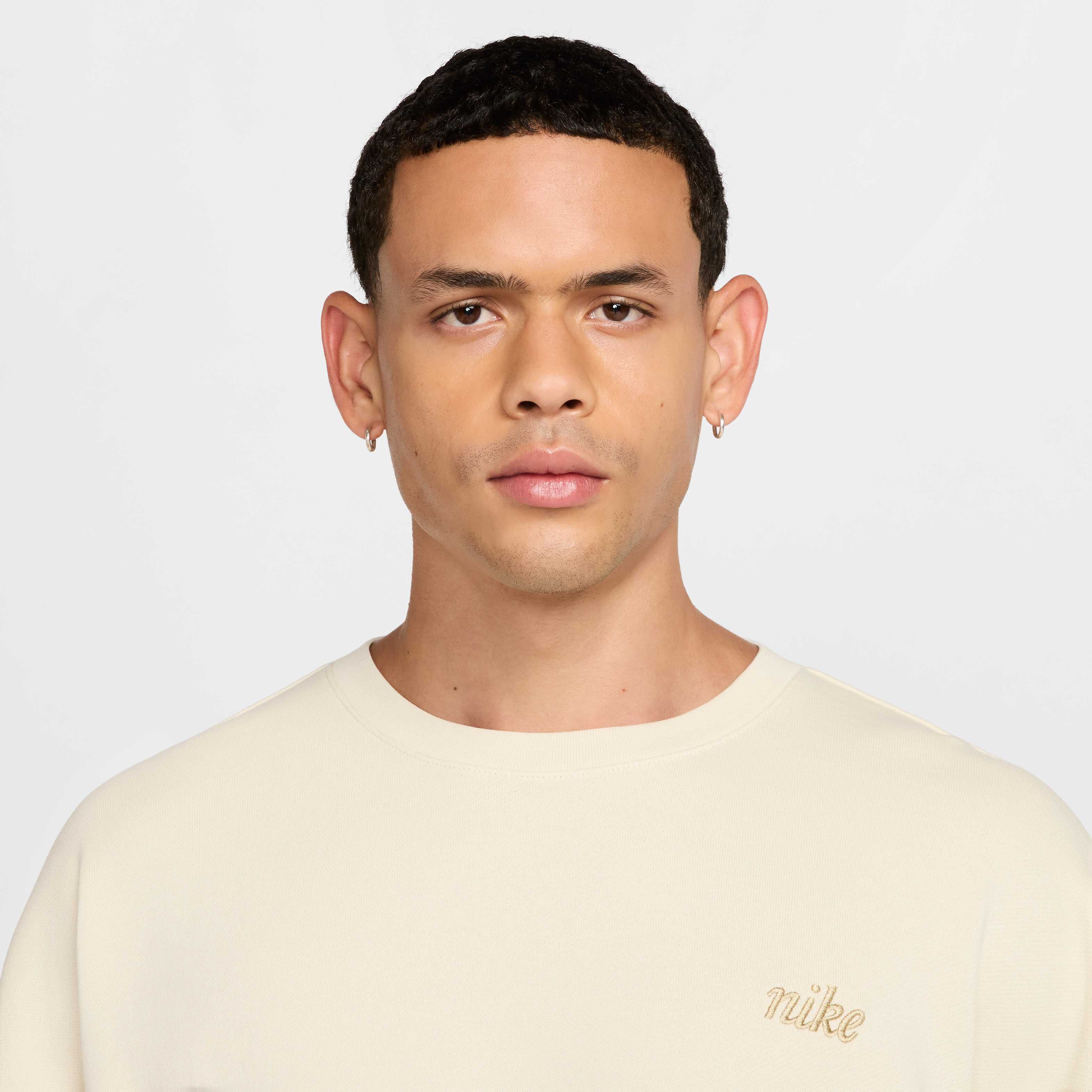 Nike Club image number 2