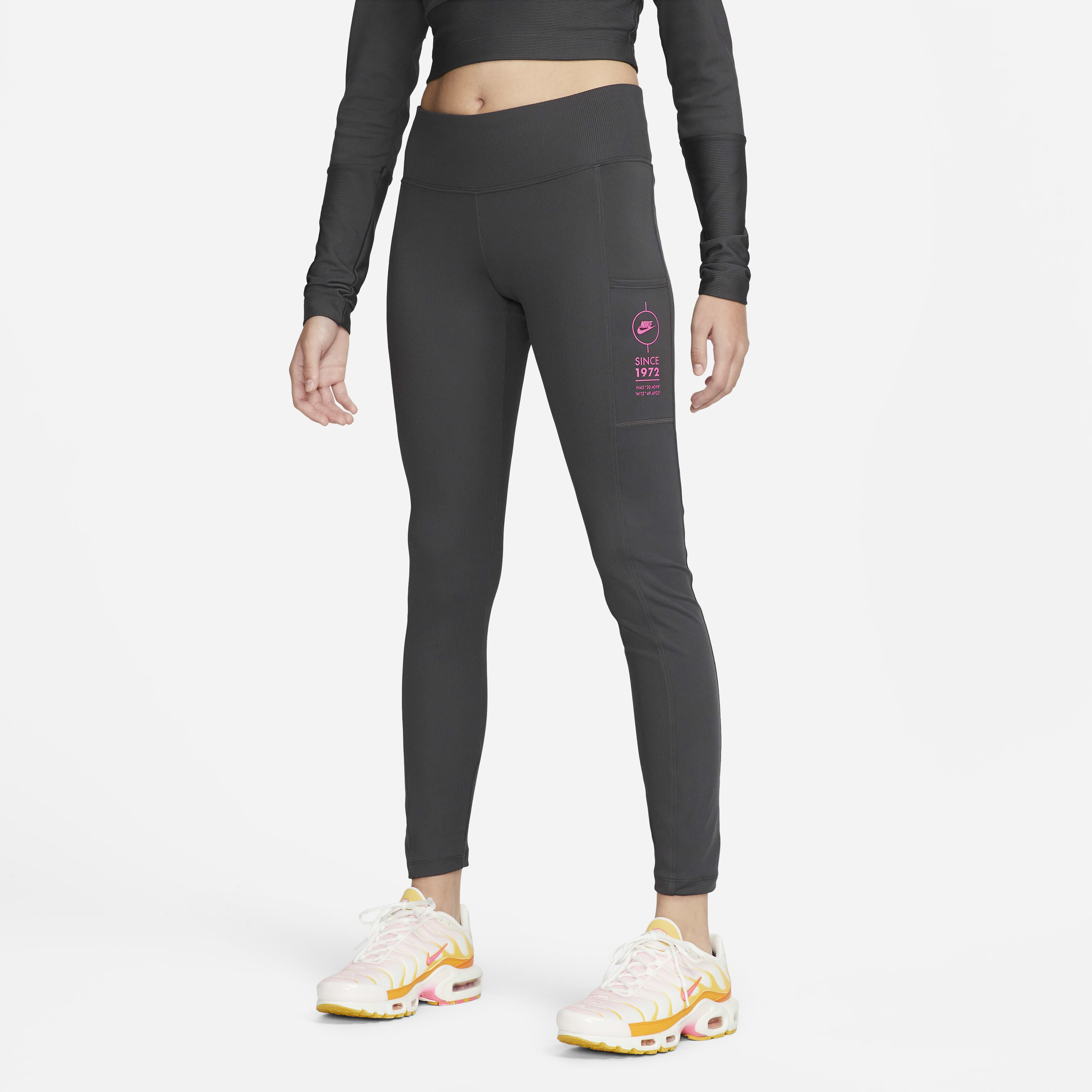 نايكي سبورتسوير image number 0