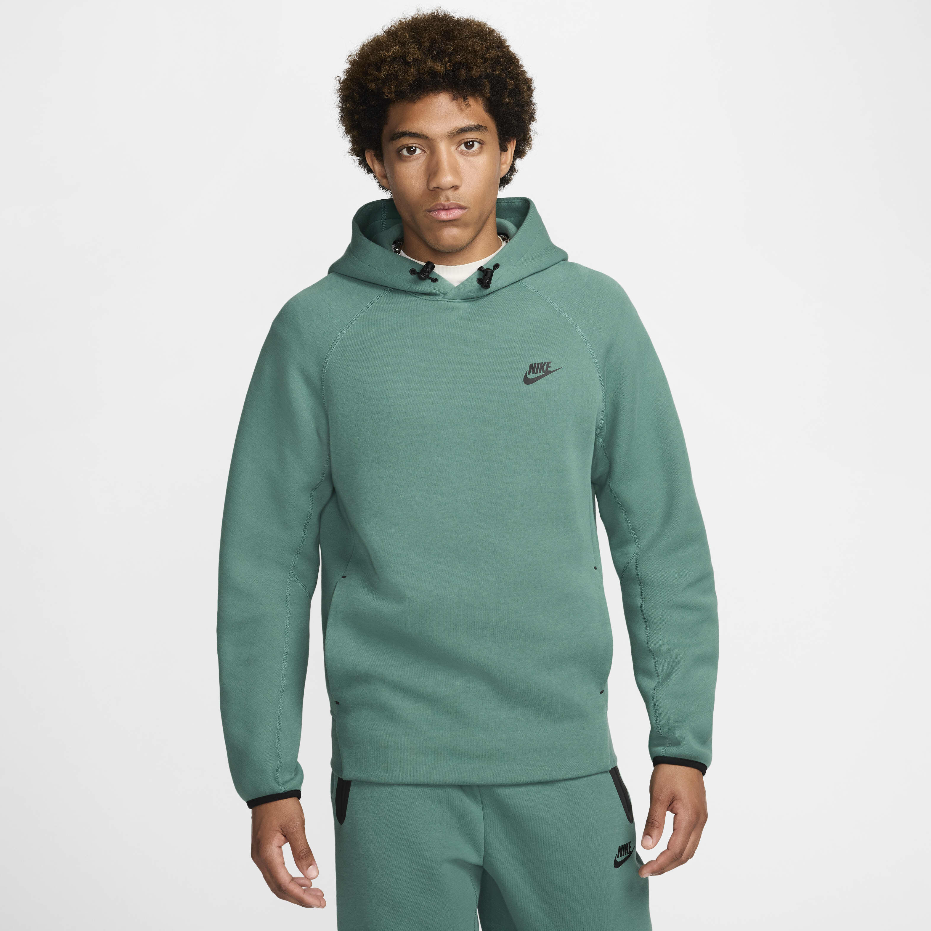 nike tech fleece pullover hoodie
