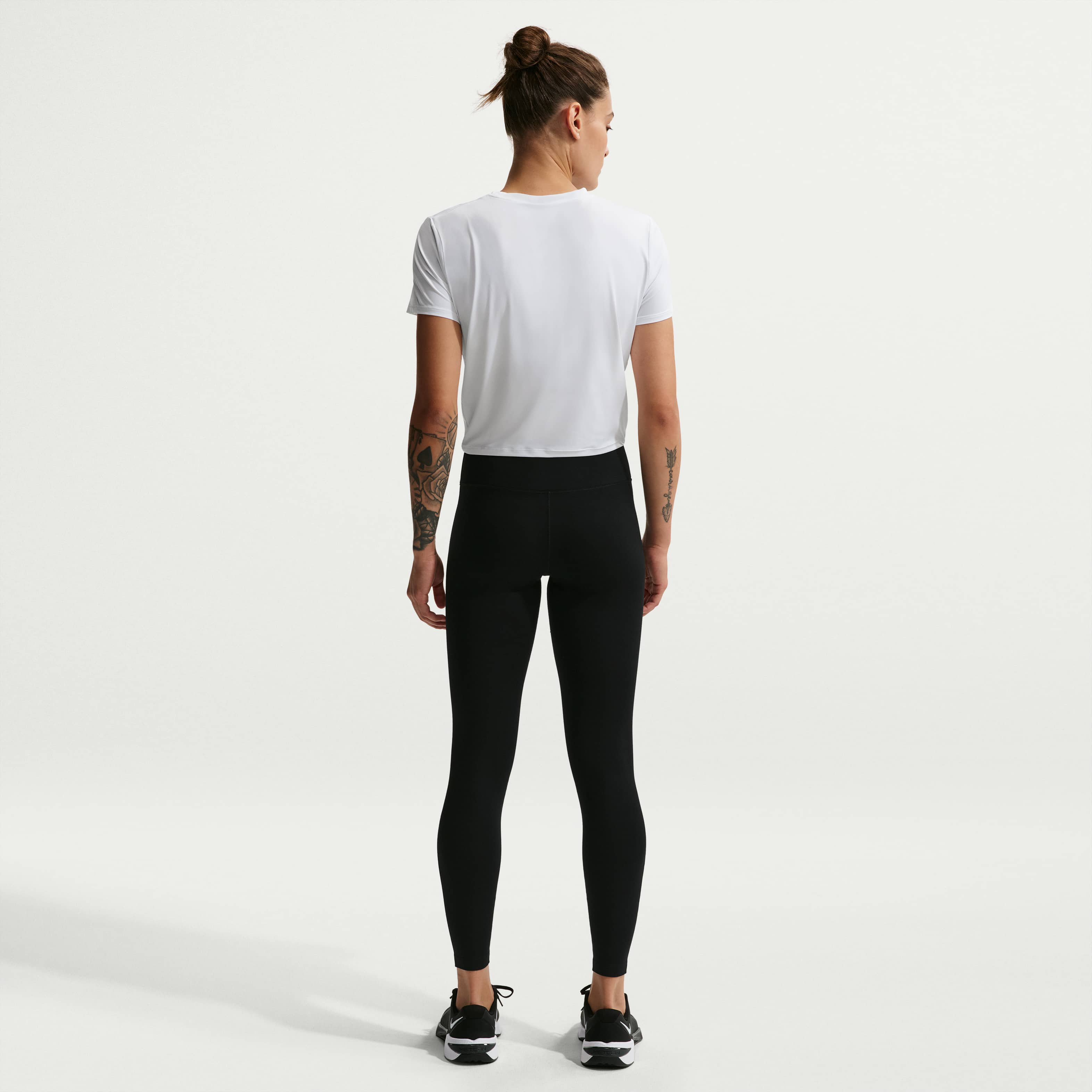 Nike One Classic Twist image number 4