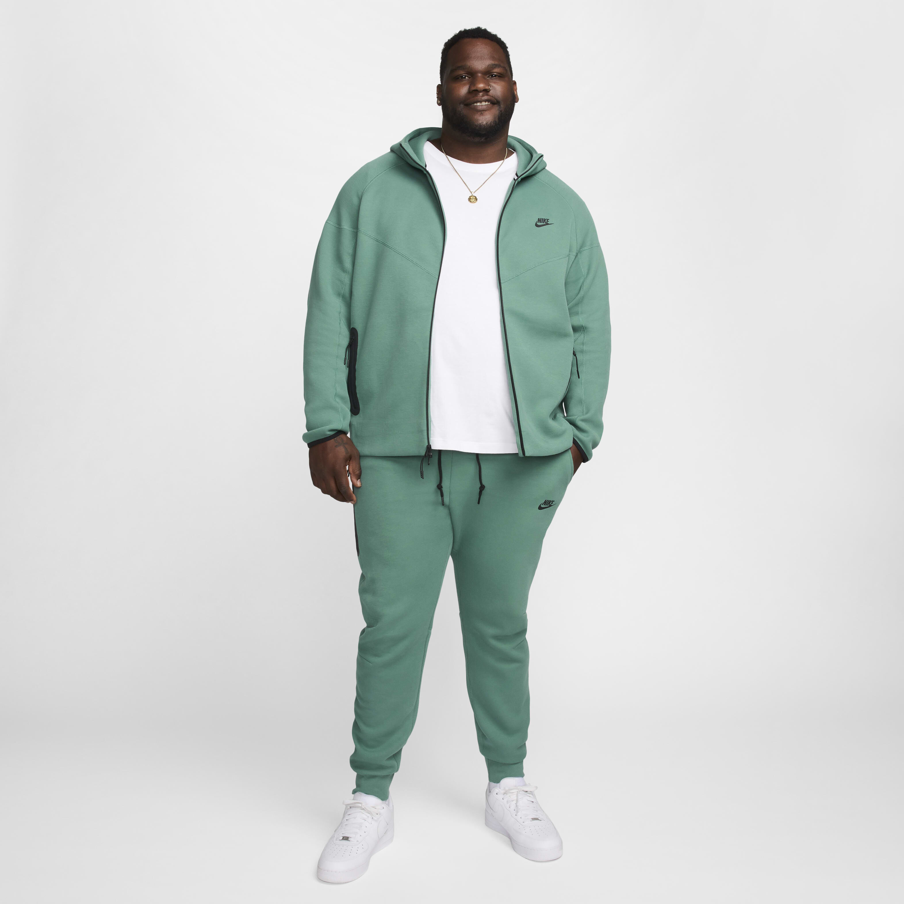 Nike joggers with zipper outlet