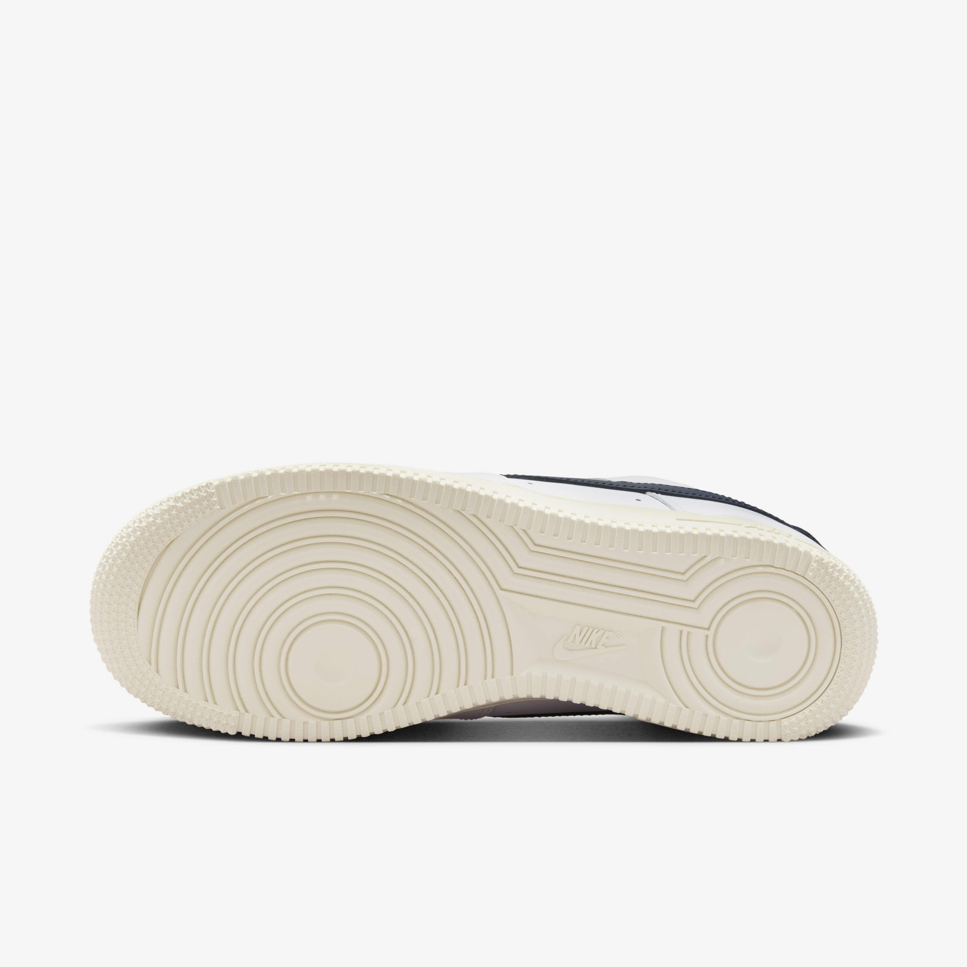 Nike Air Force 1 '07 FlyEase image number 1