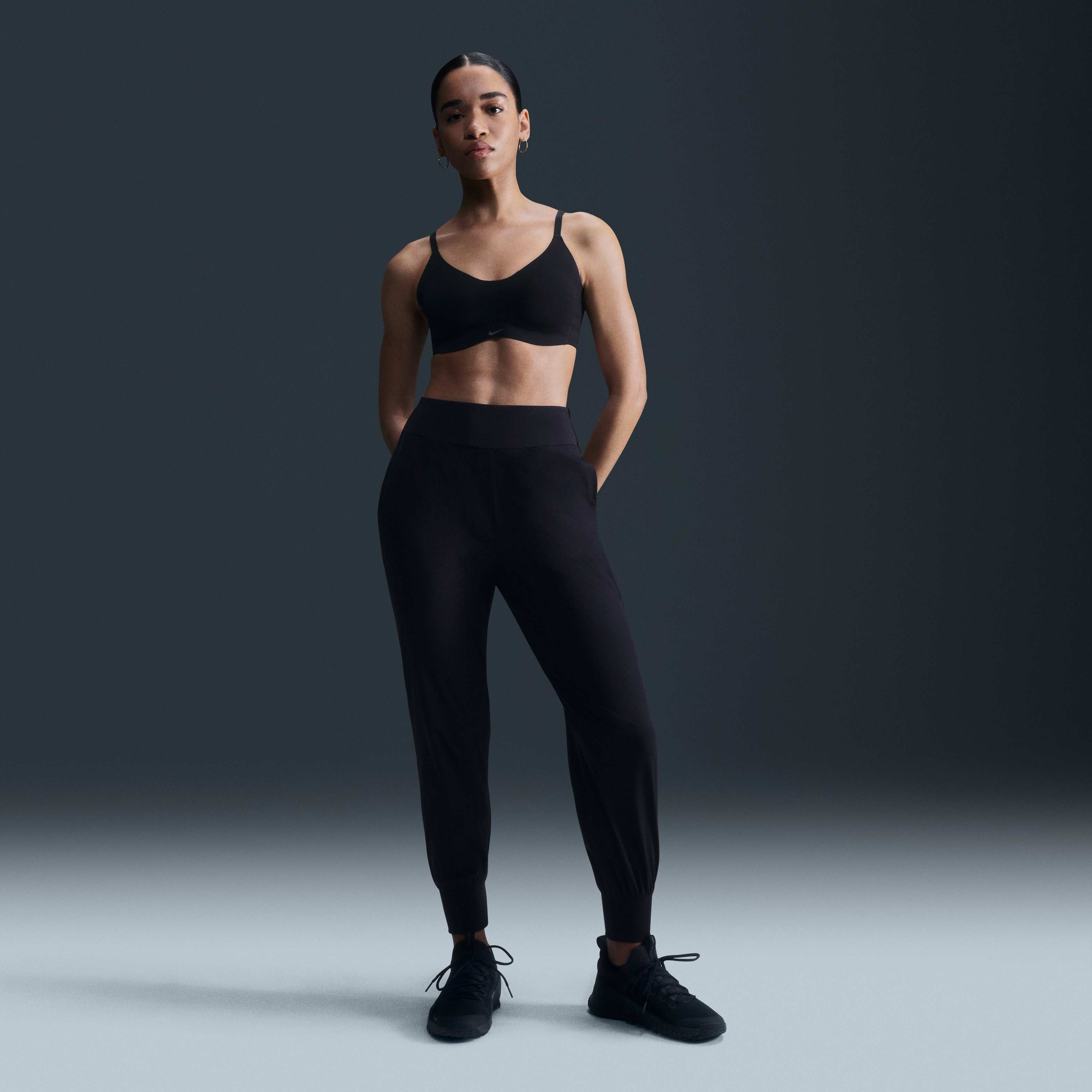 نايكي اليت مينيماليست image number 3