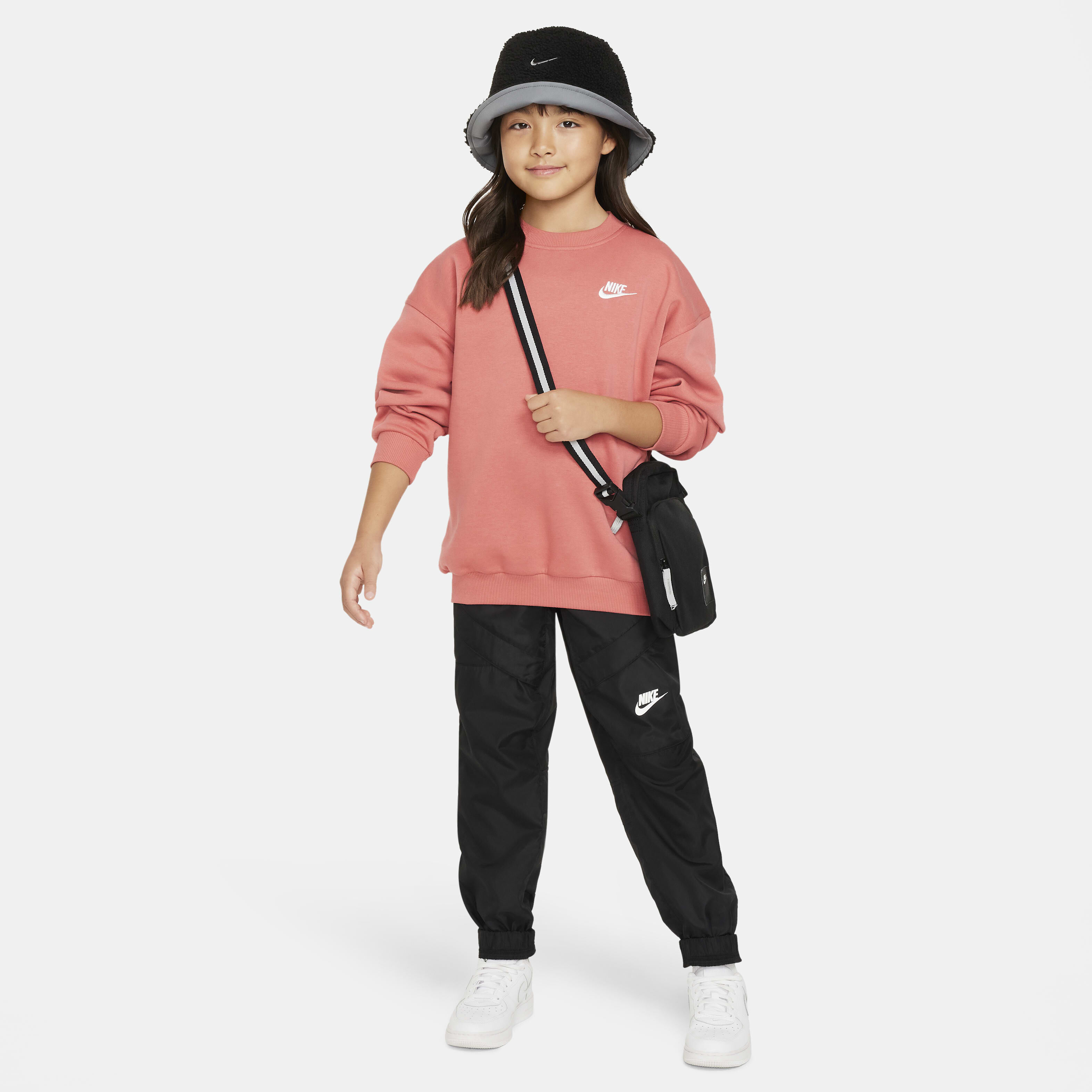 نايكي سبورتسوير كلوب فليس image number 3