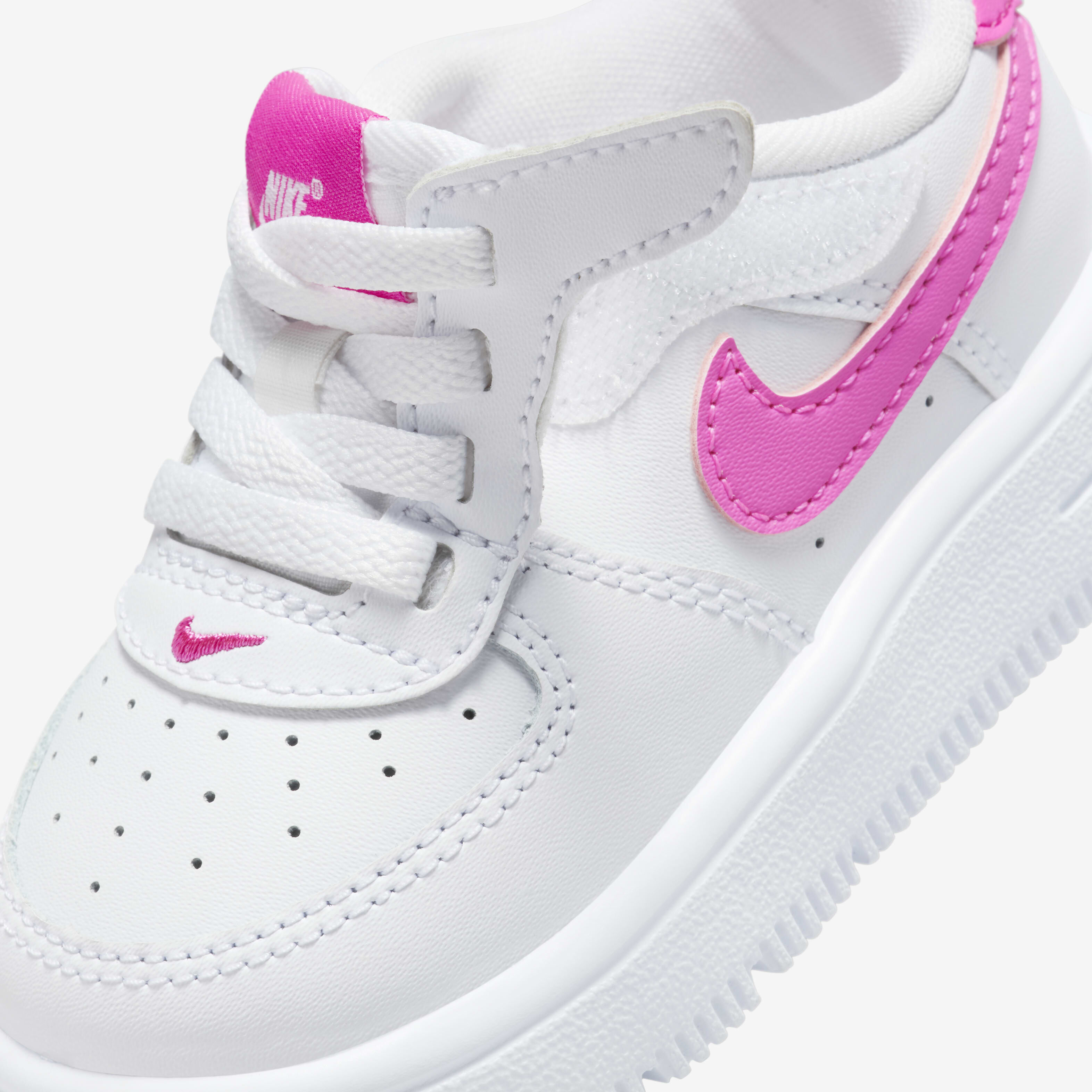 Nike Force 1 Low EasyOn image number 6