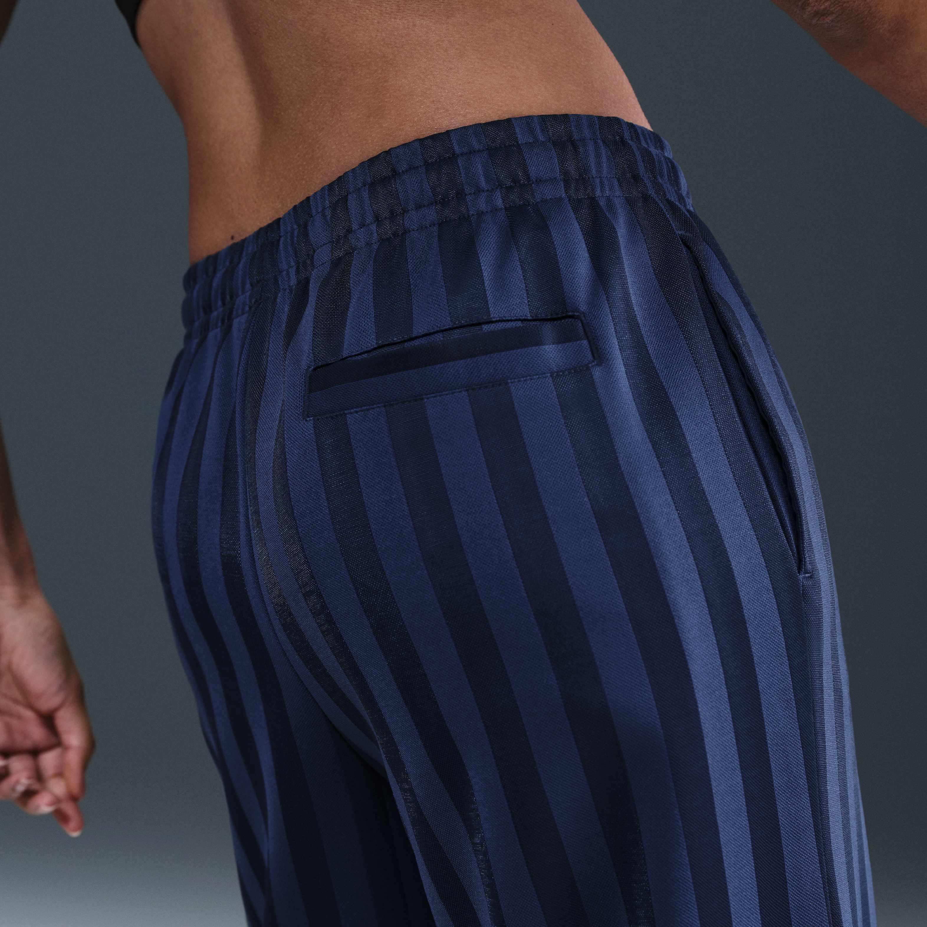 Nike Sportswear image number 2