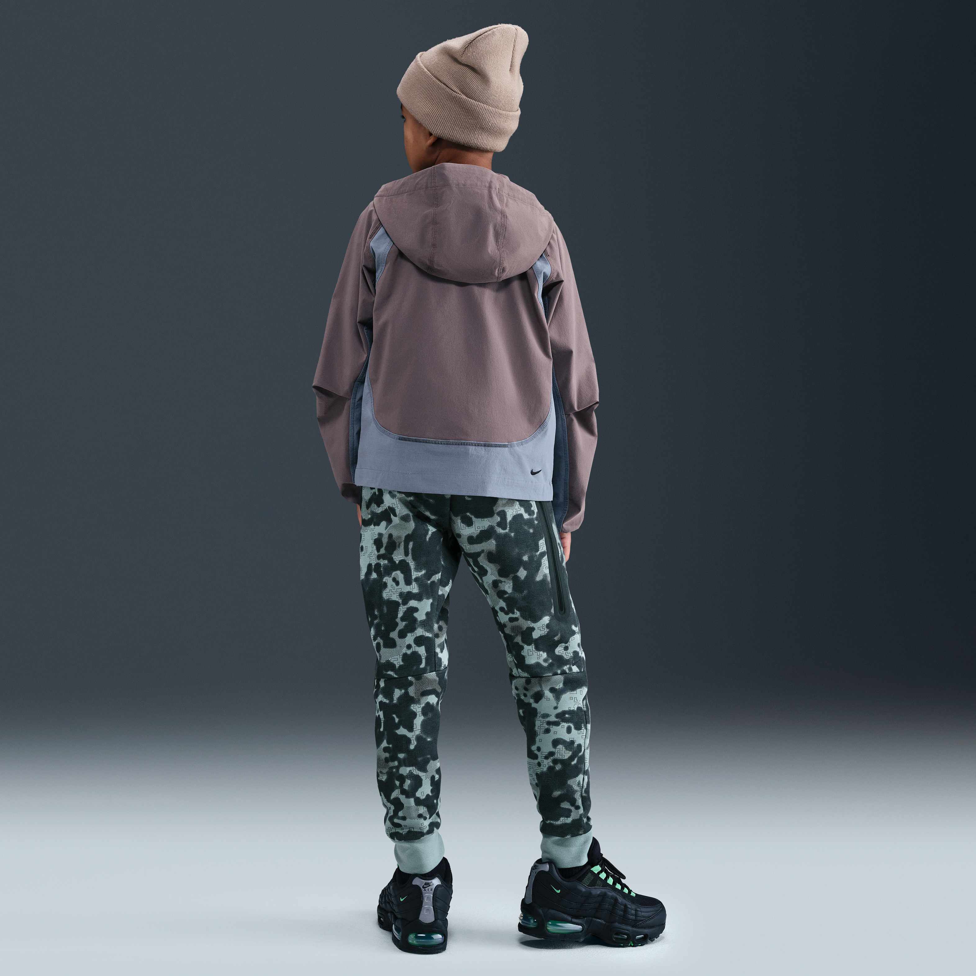 Nike Tech image number 5