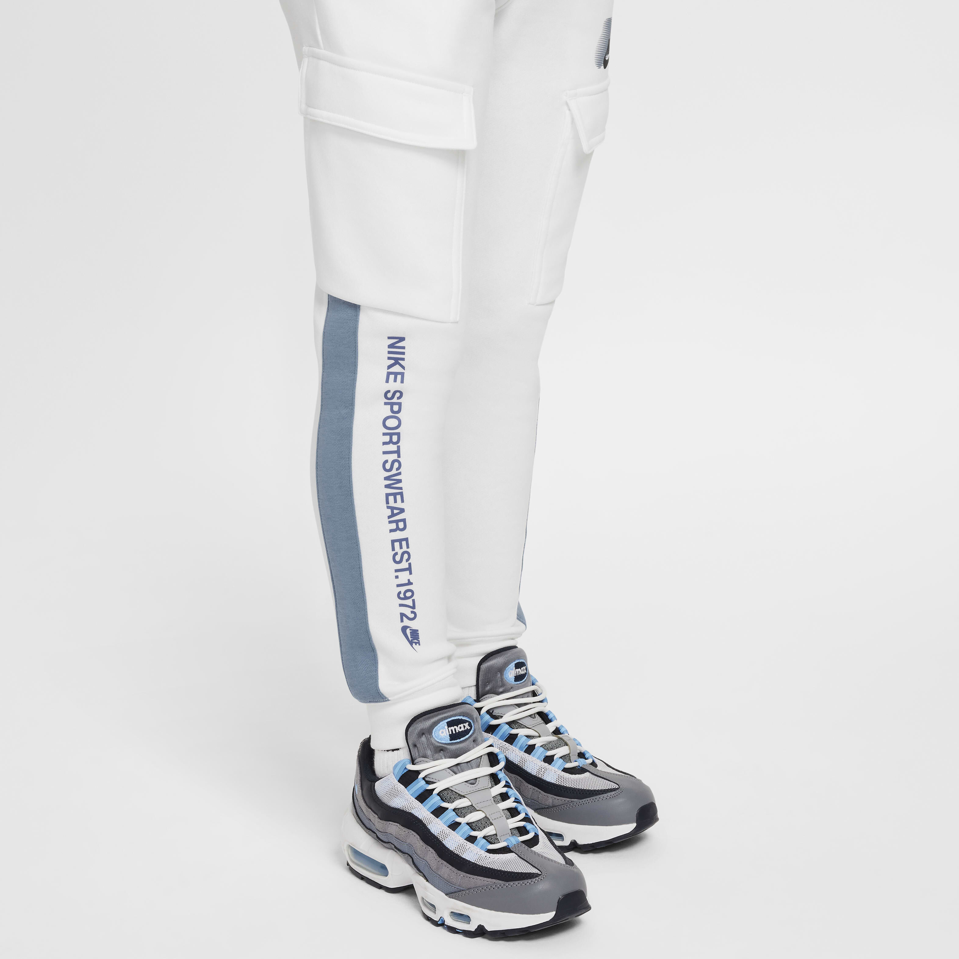 Nike Sportswear Standard Issue image number 4