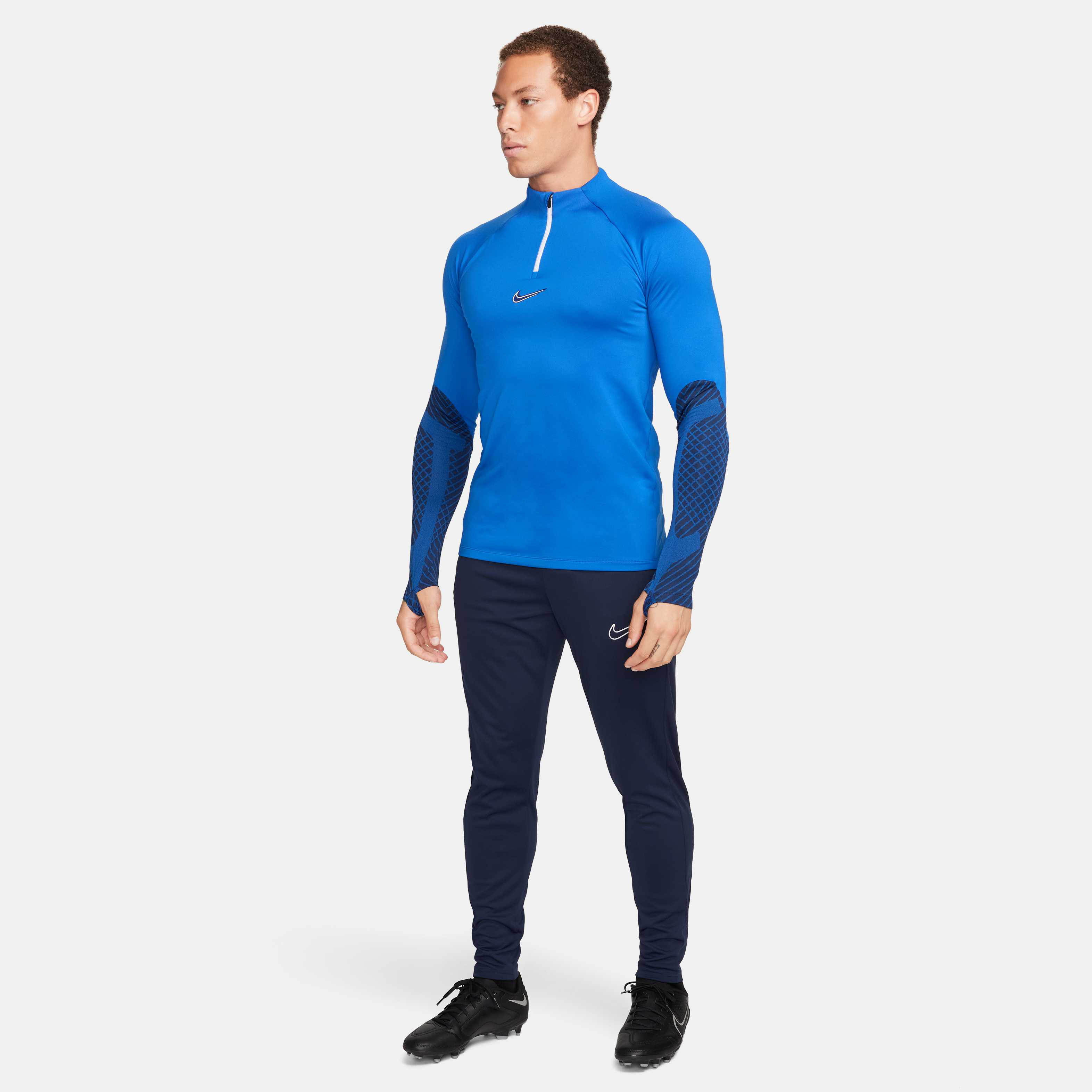 Men's Dri-FIT Strike Drill Soccer Top image number 4