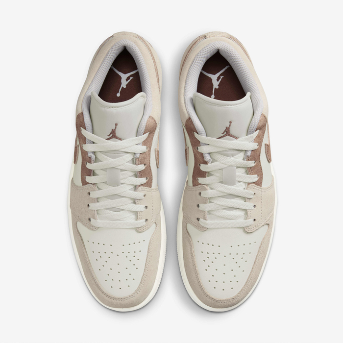 Air Jordan 1 Low SE image number 3 Air Jordan 1 Low SE image number 3