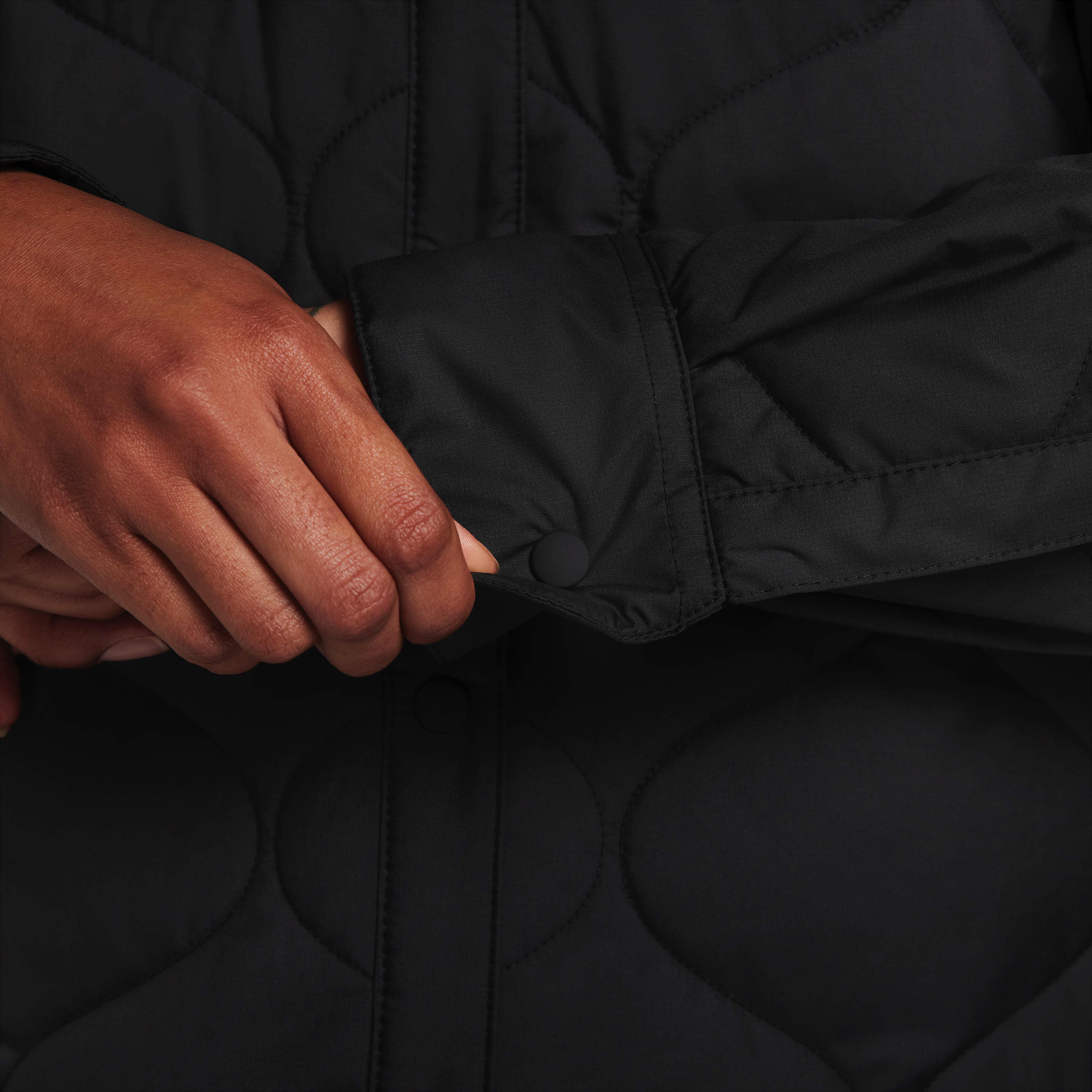 نايكي سبورتسوير ايسنشال image number 6