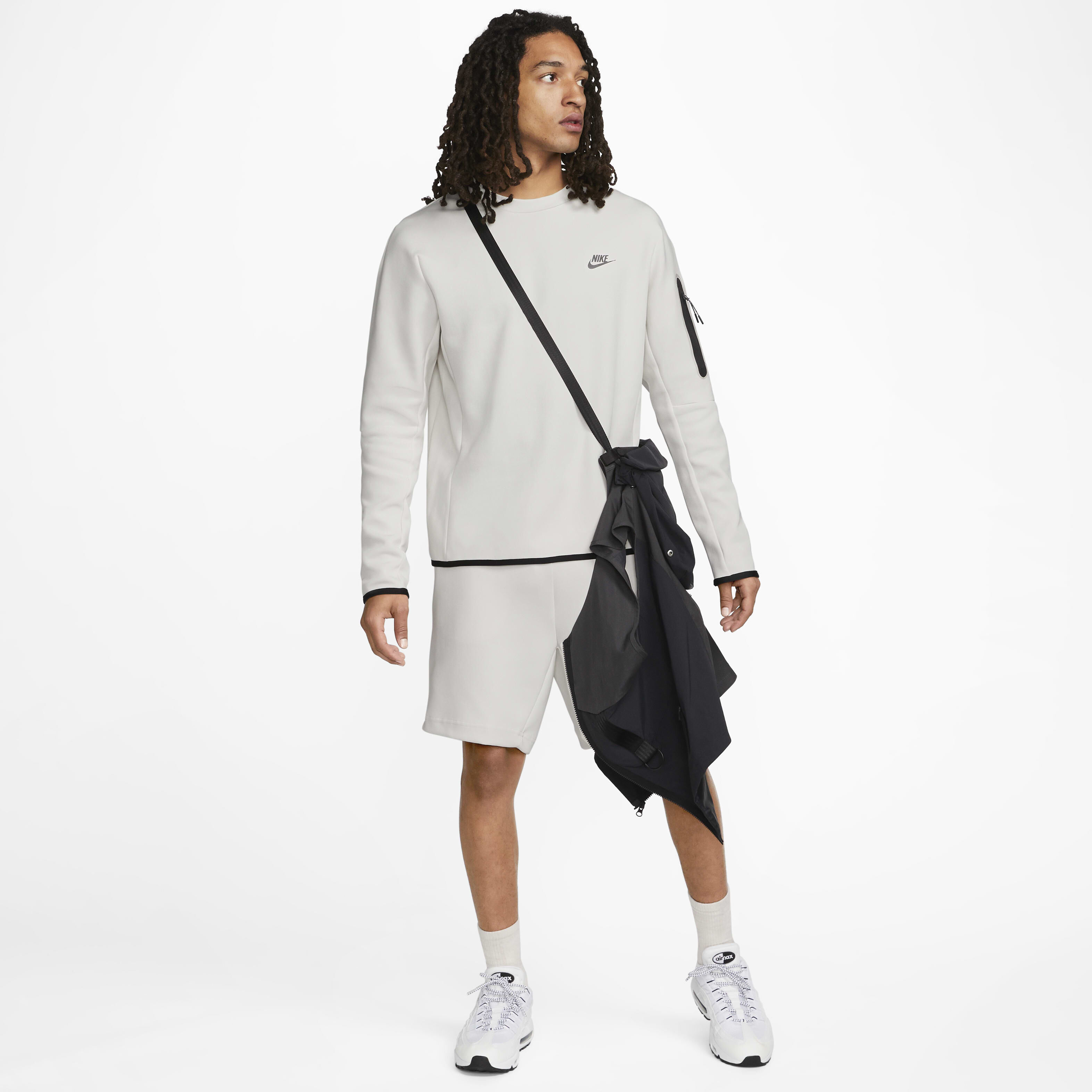 Nike Sportswear Tech Fleece image number 4