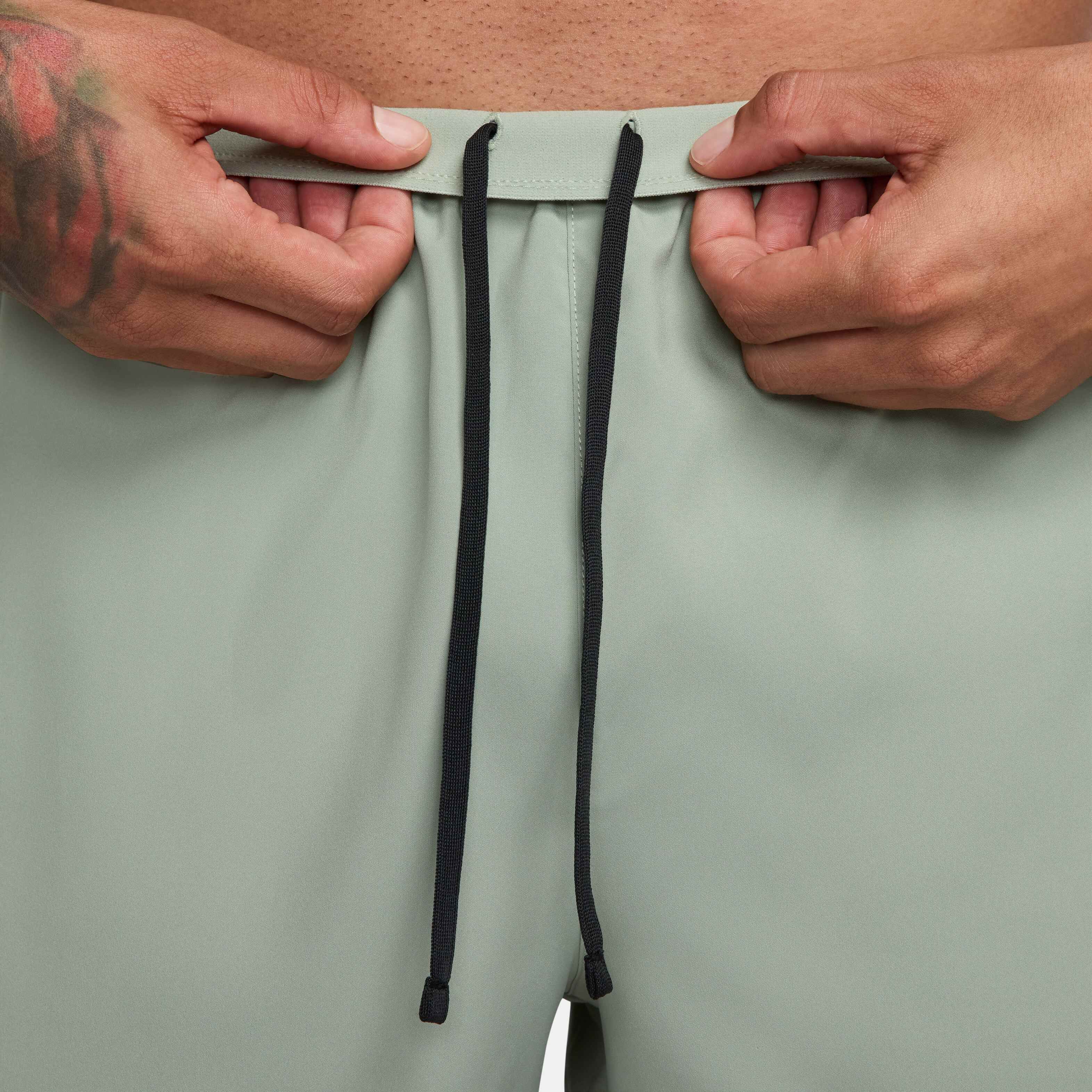 نايكي تشالنجر image number 4