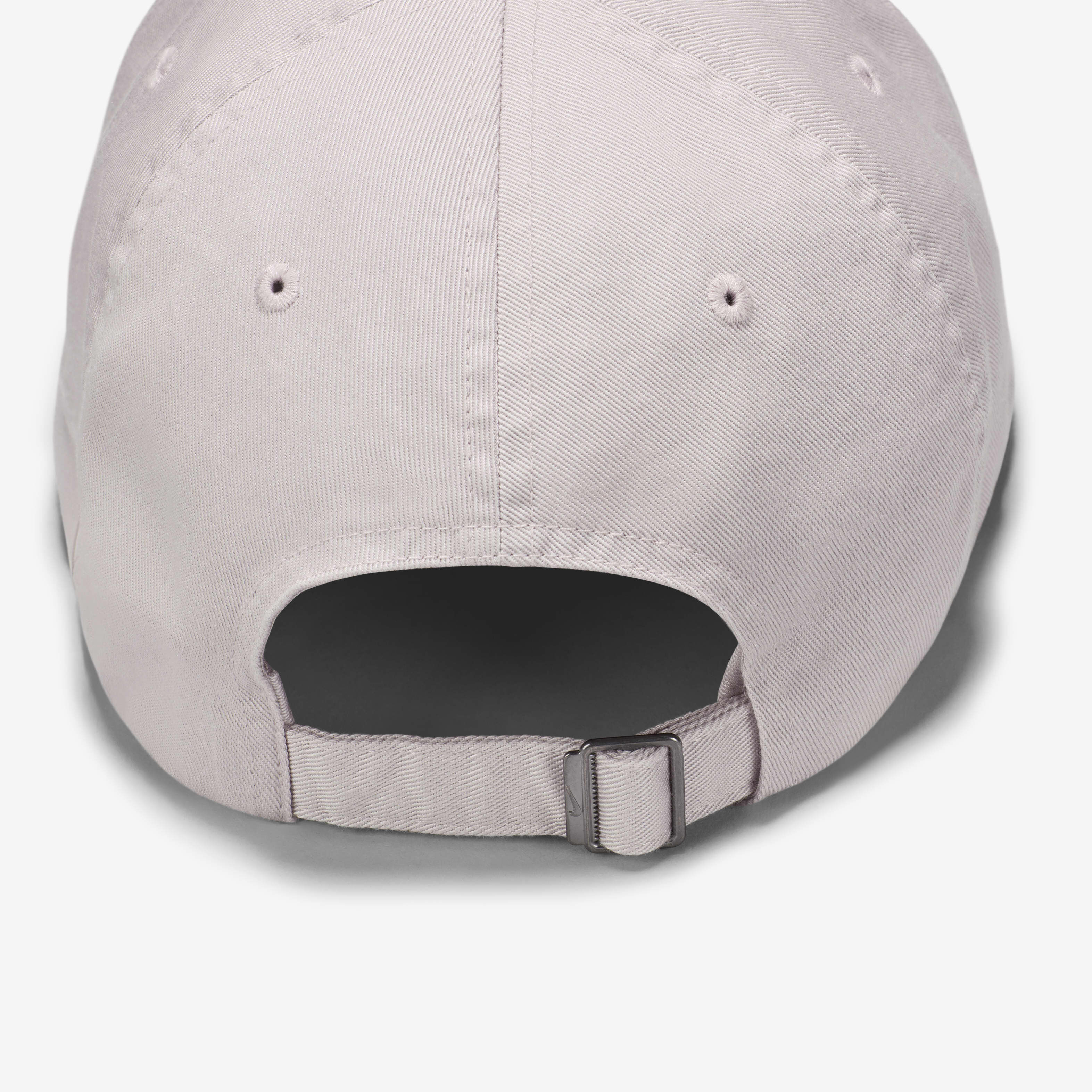 نايكي كلوب image number 2