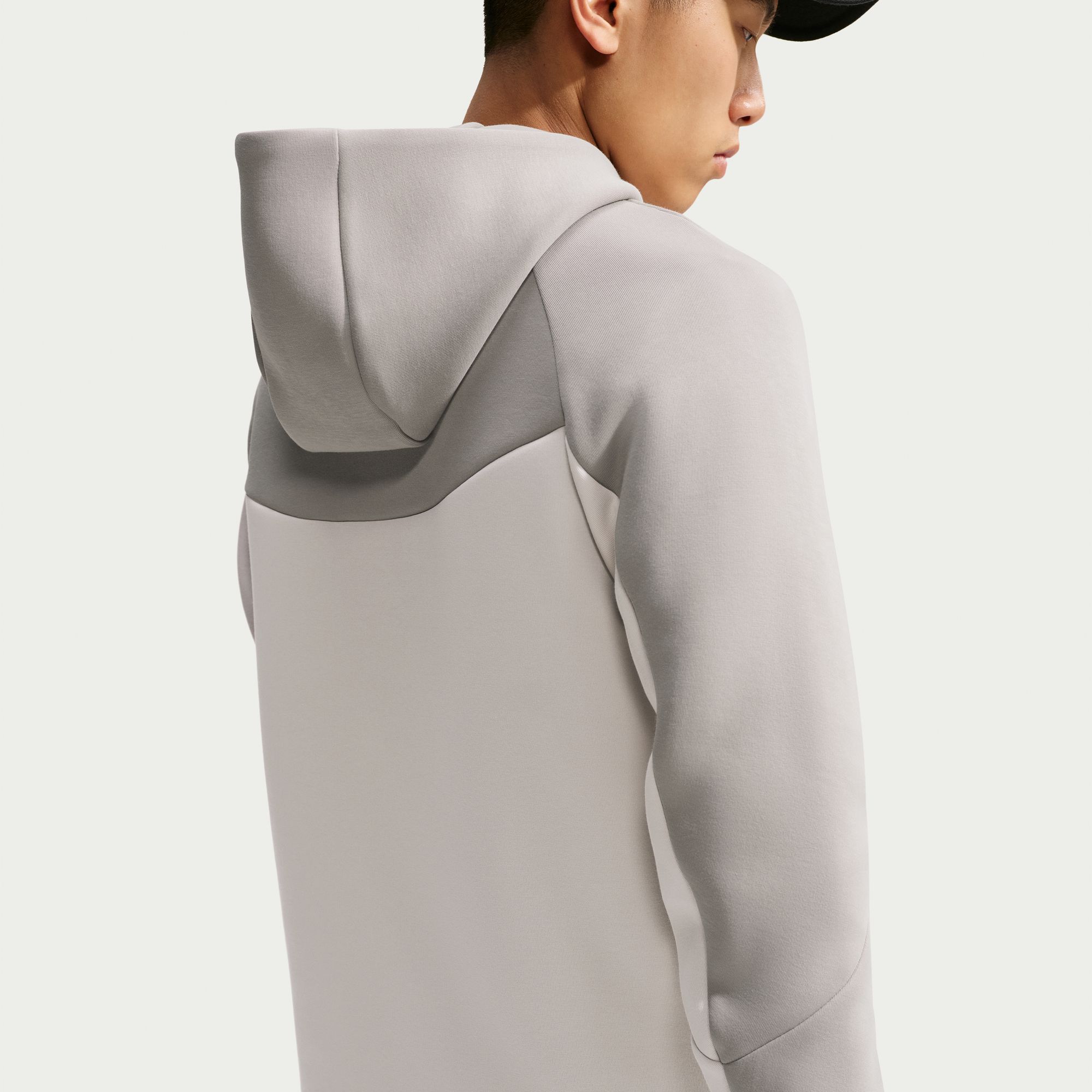 Nike Tech image number 3